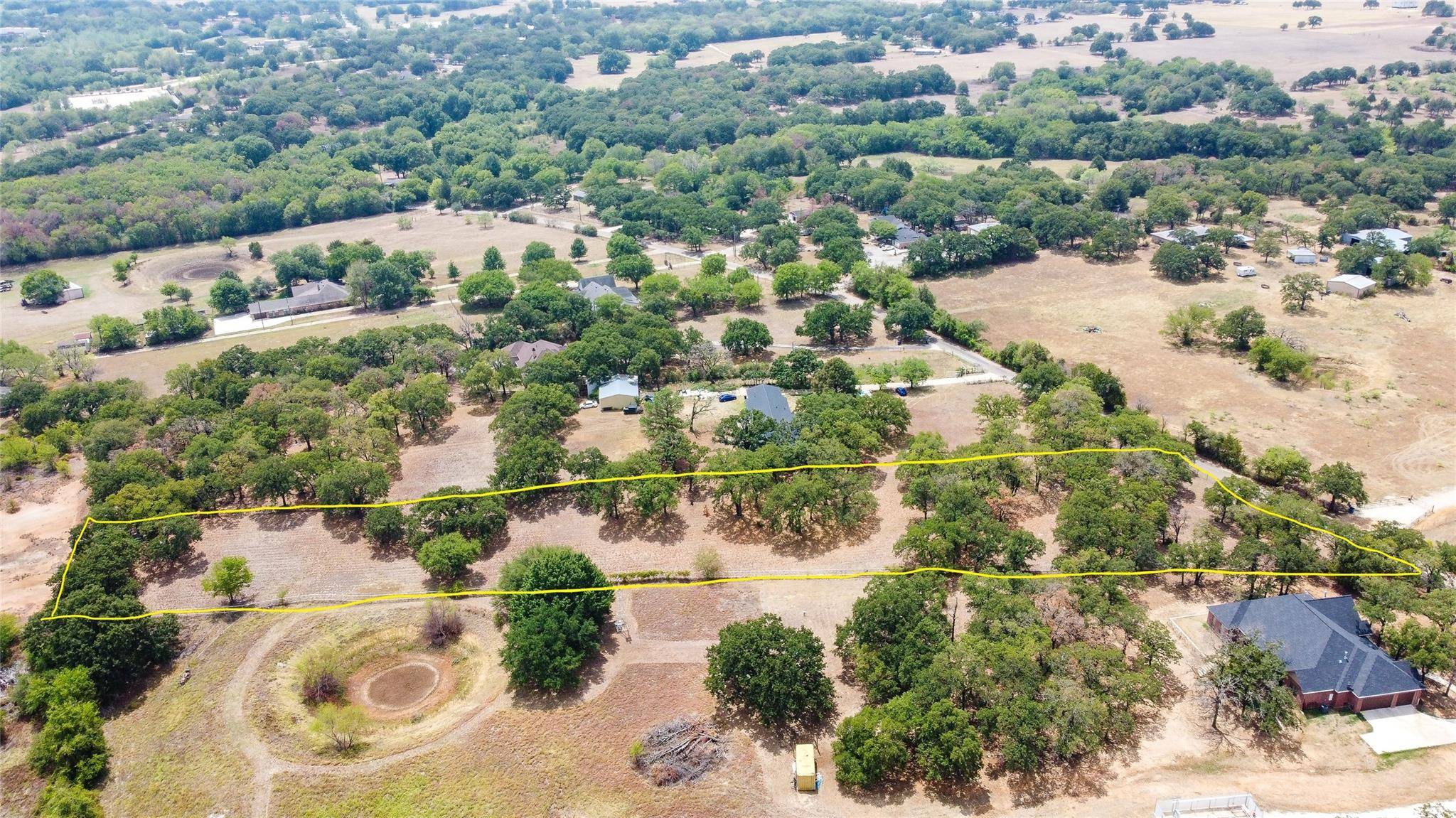 Burleson, TX 76031,933 S Briaroaks Road