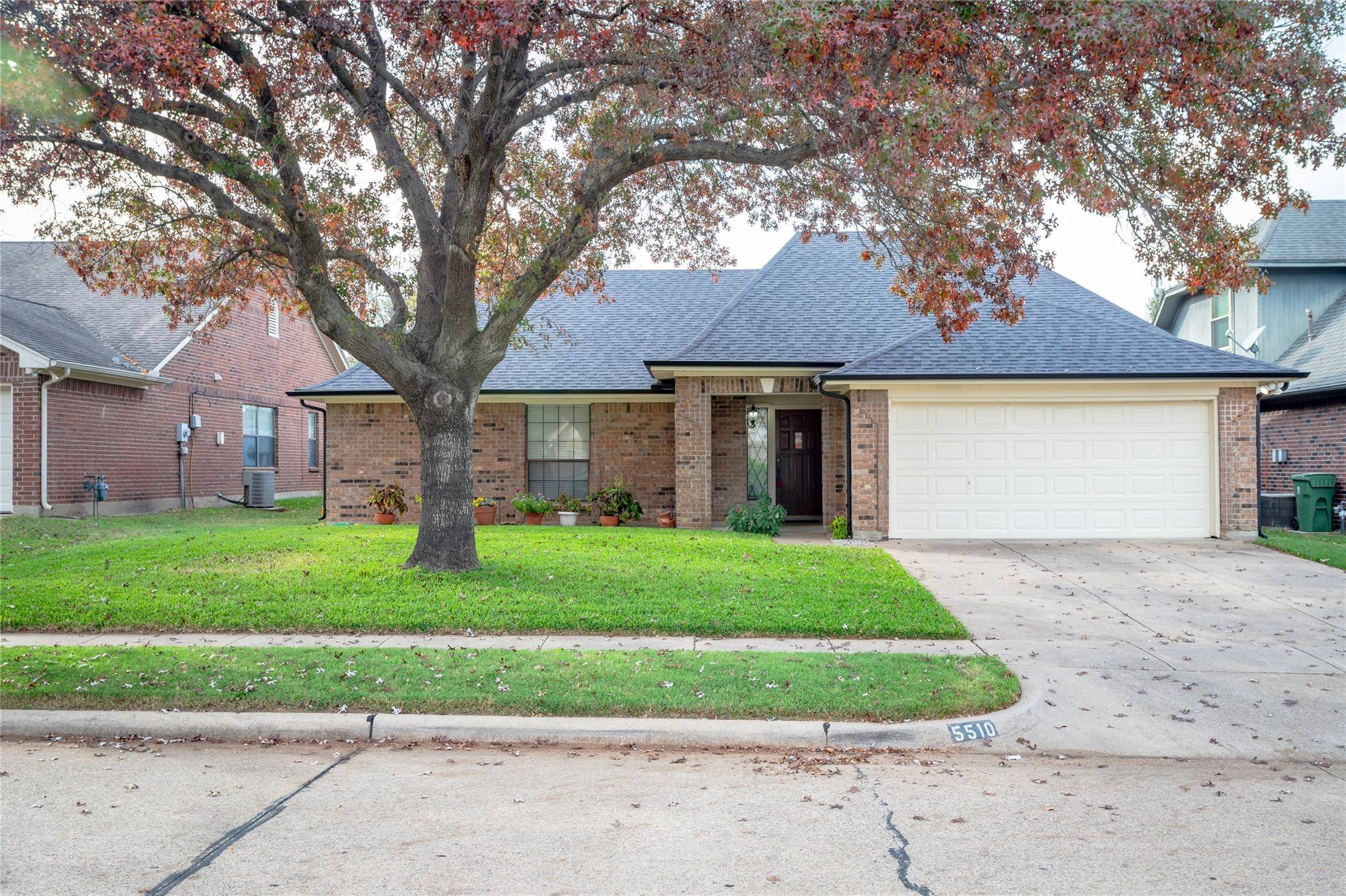 Arlington, TX 76017,5510 Misty Crest Drive