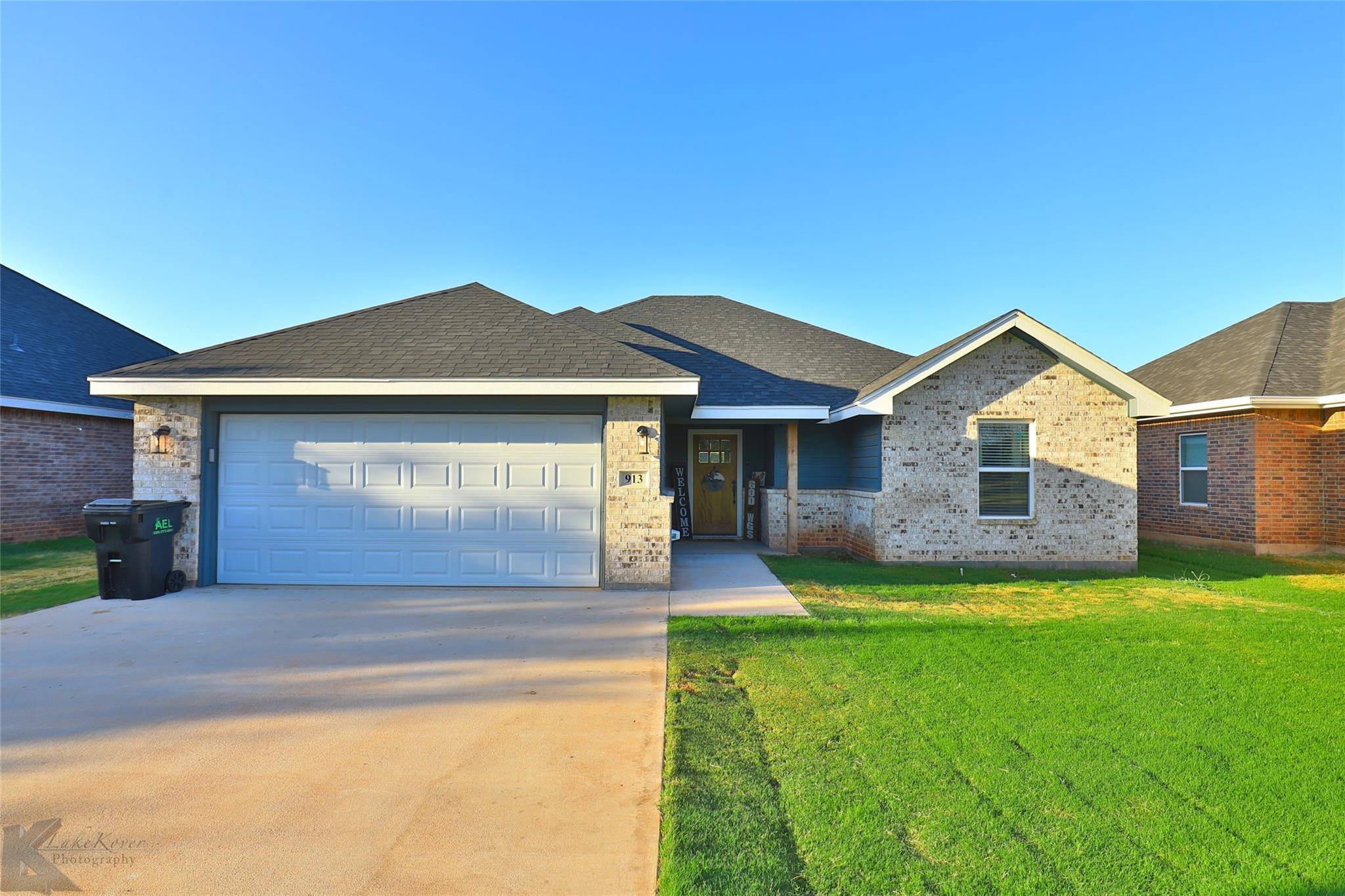 Tuscola, TX 79562,913 8th Street