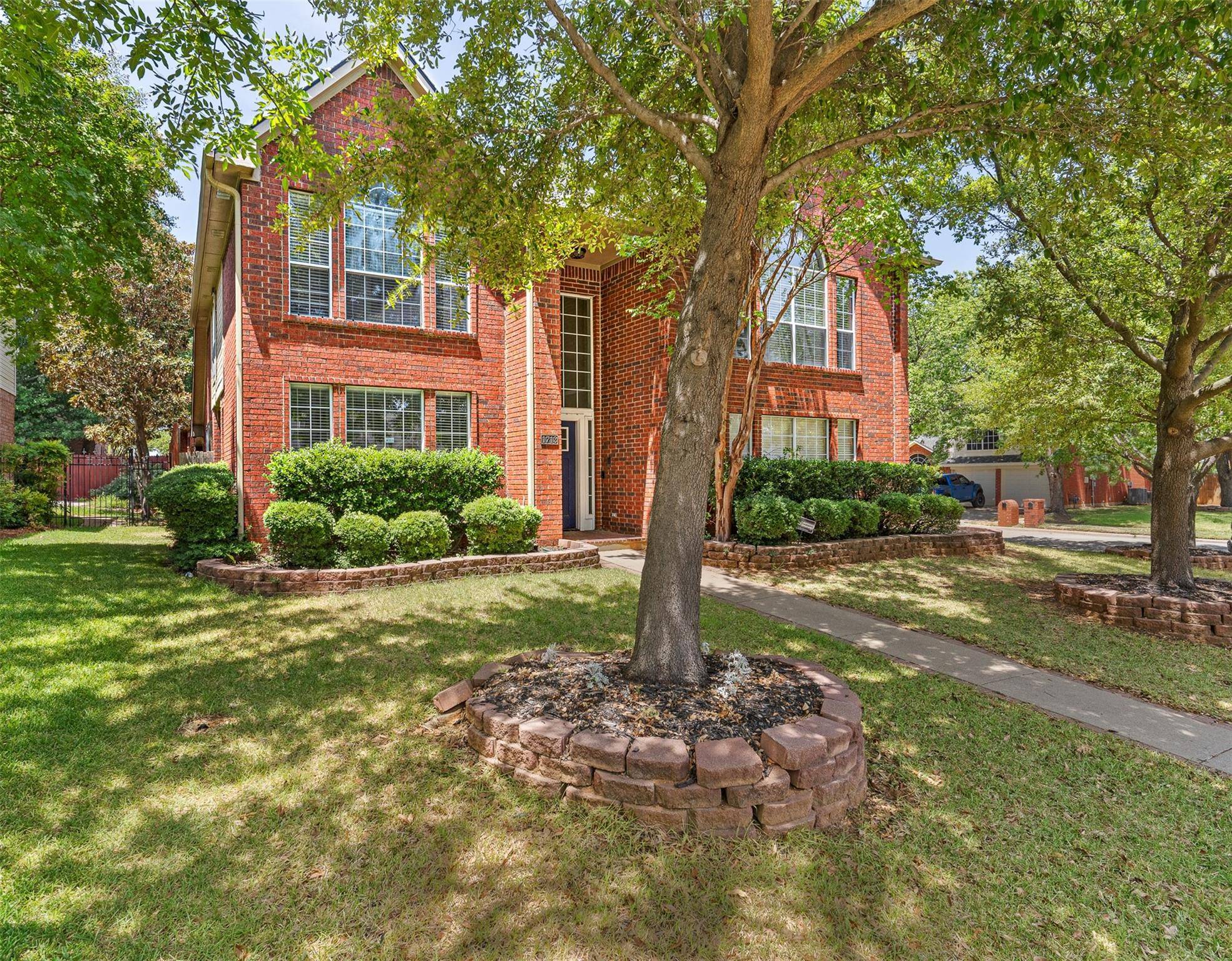 Grapevine, TX 76051,1713 Foxchase Lane