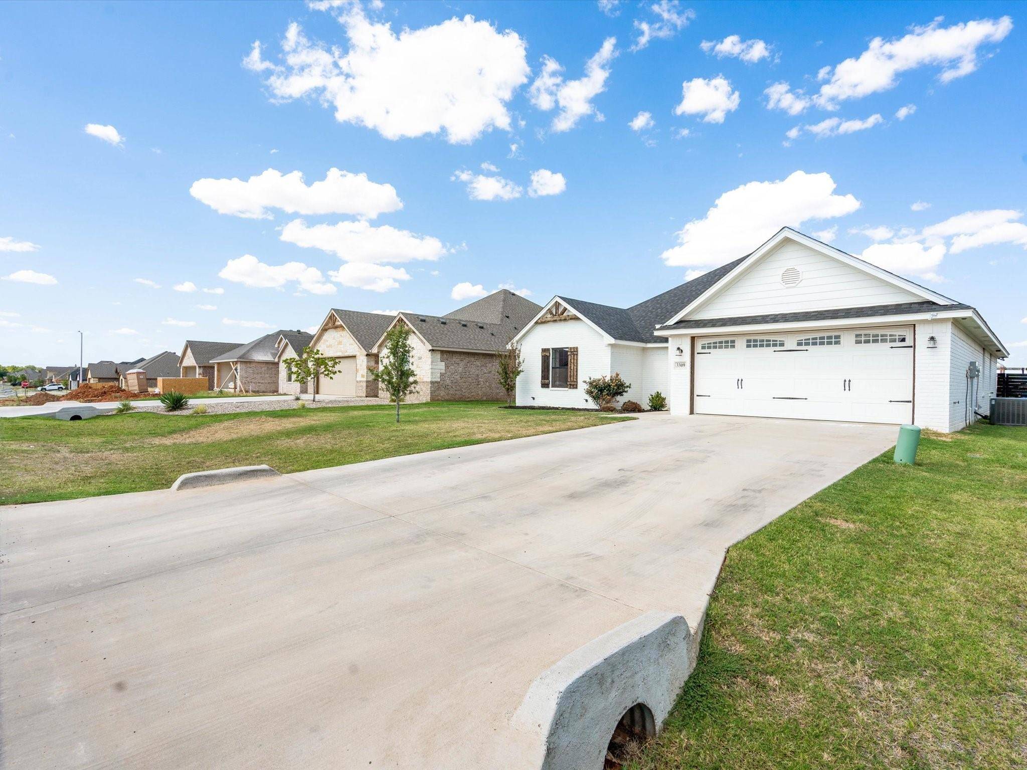 Granbury, TX 76049,3309 White Horse Drive