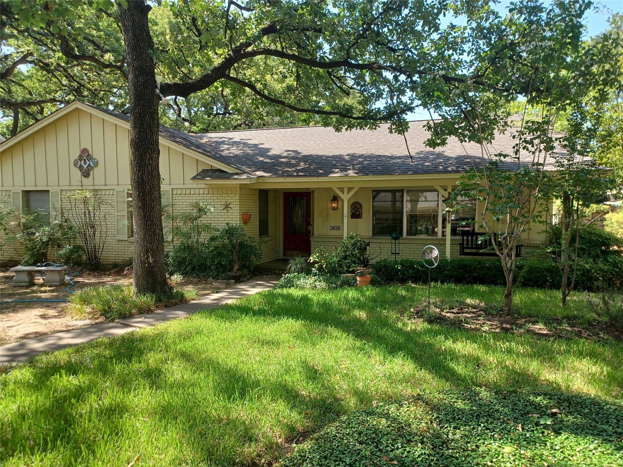 Irving, TX 75061,2616 Yorkshire Street