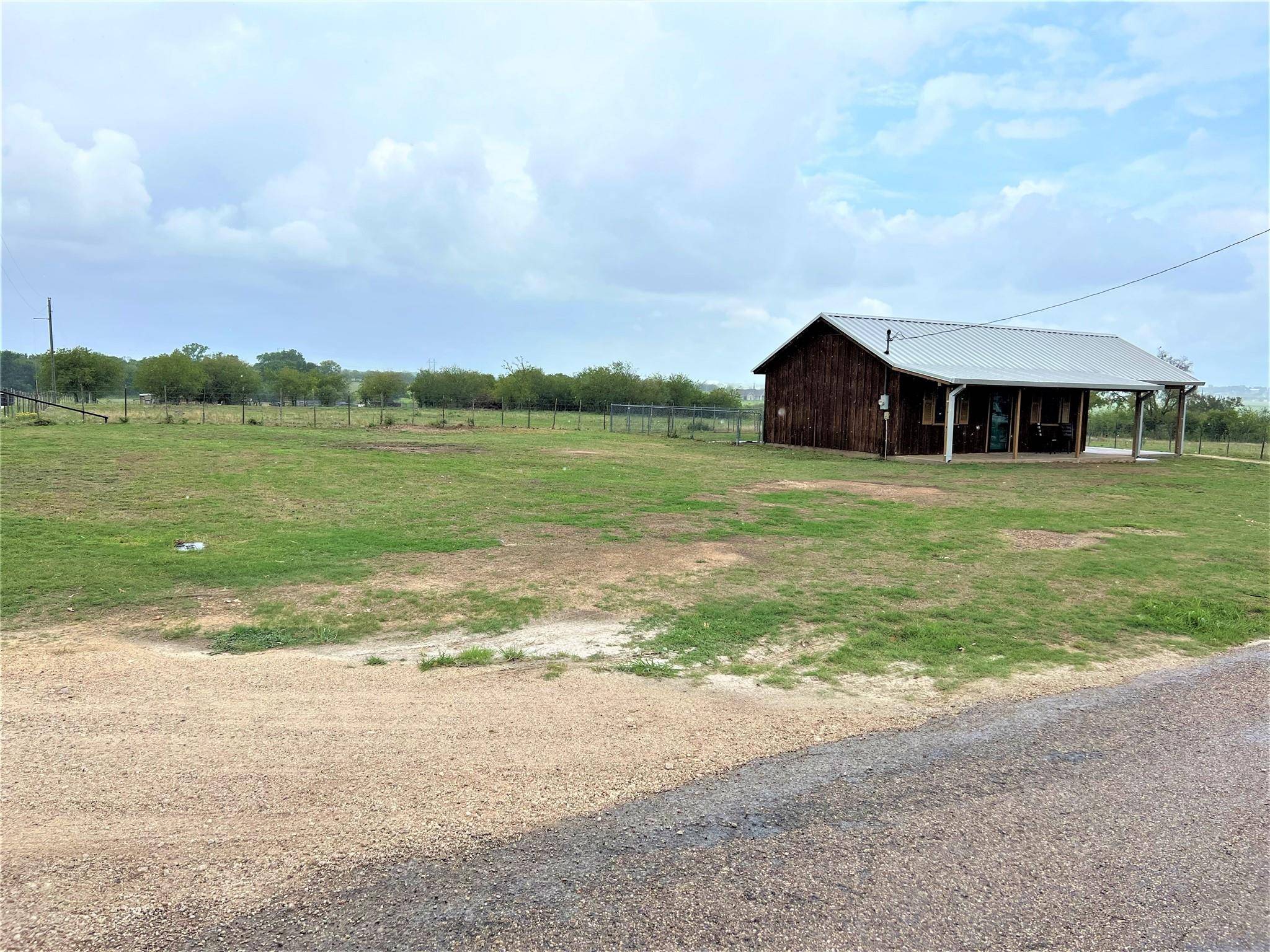 Rio Vista, TX 76093,701 County Road 1102 Road