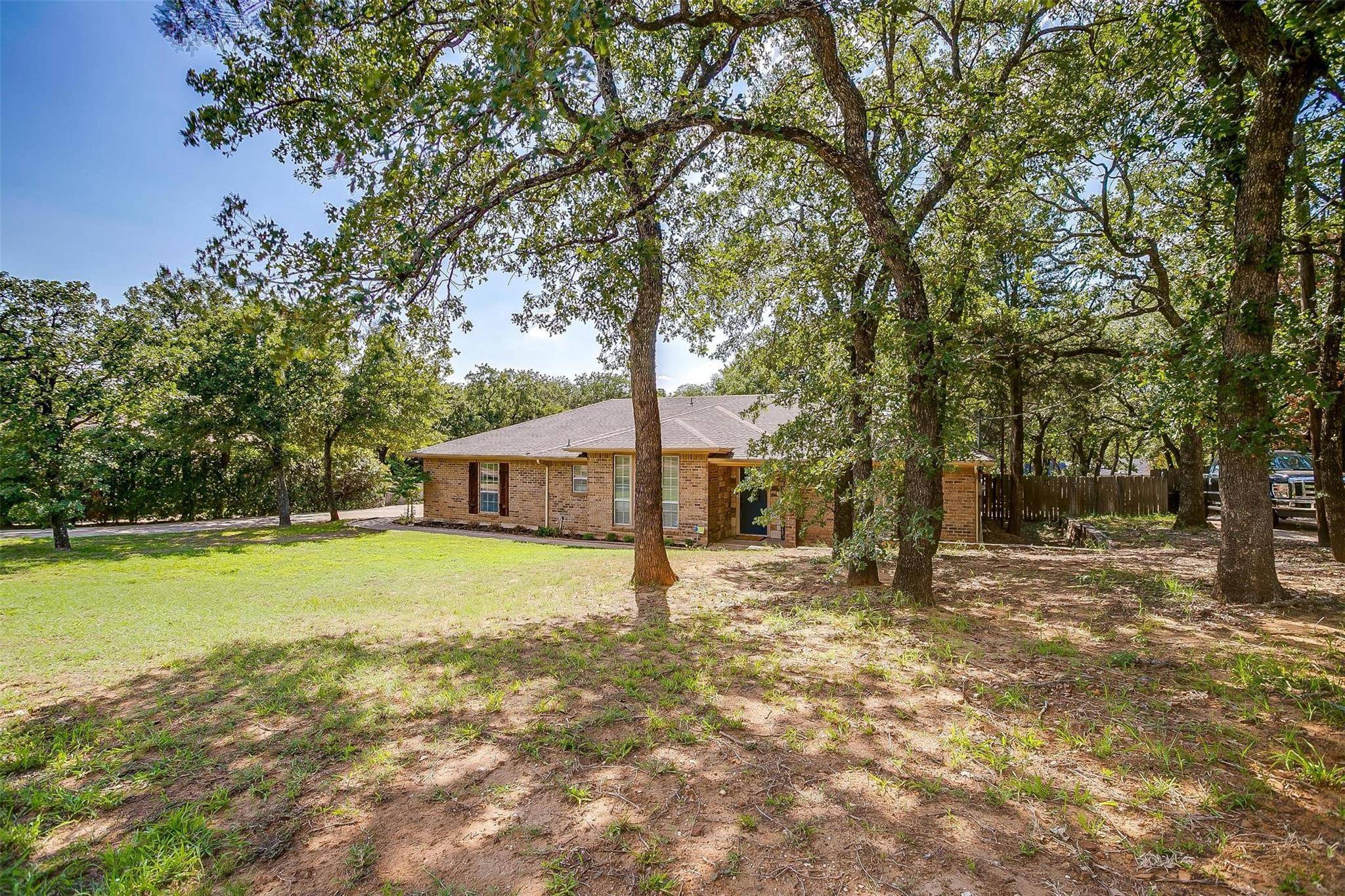 Burleson, TX 76028,517 Shady Oaks Trail