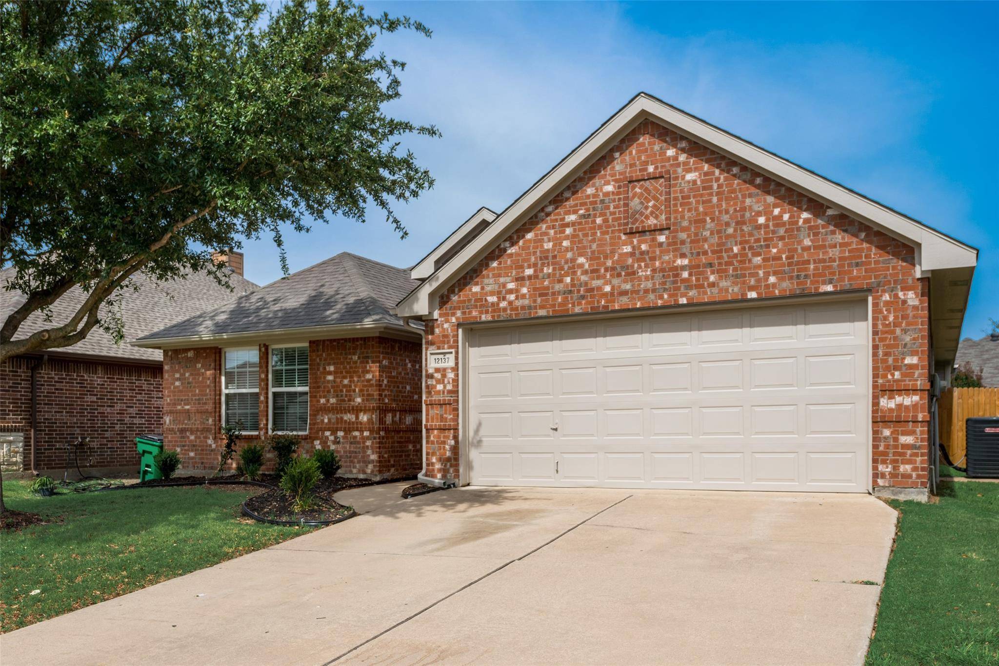 Burleson, TX 76028,12137 Longstone Drive