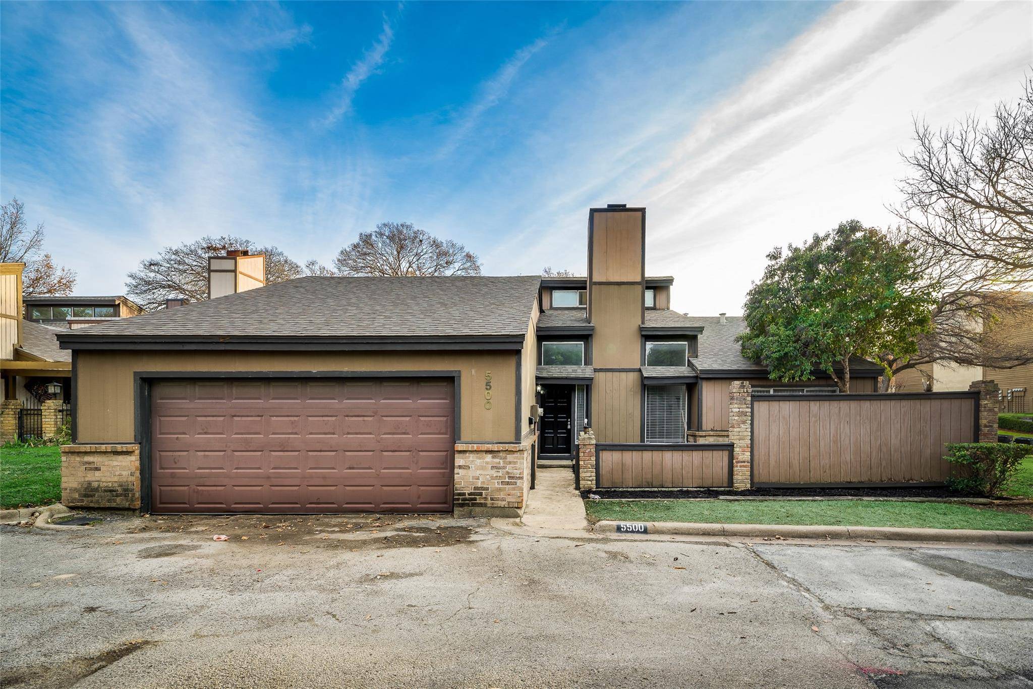 Fort Worth, TX 76112,5500 Willow Circle