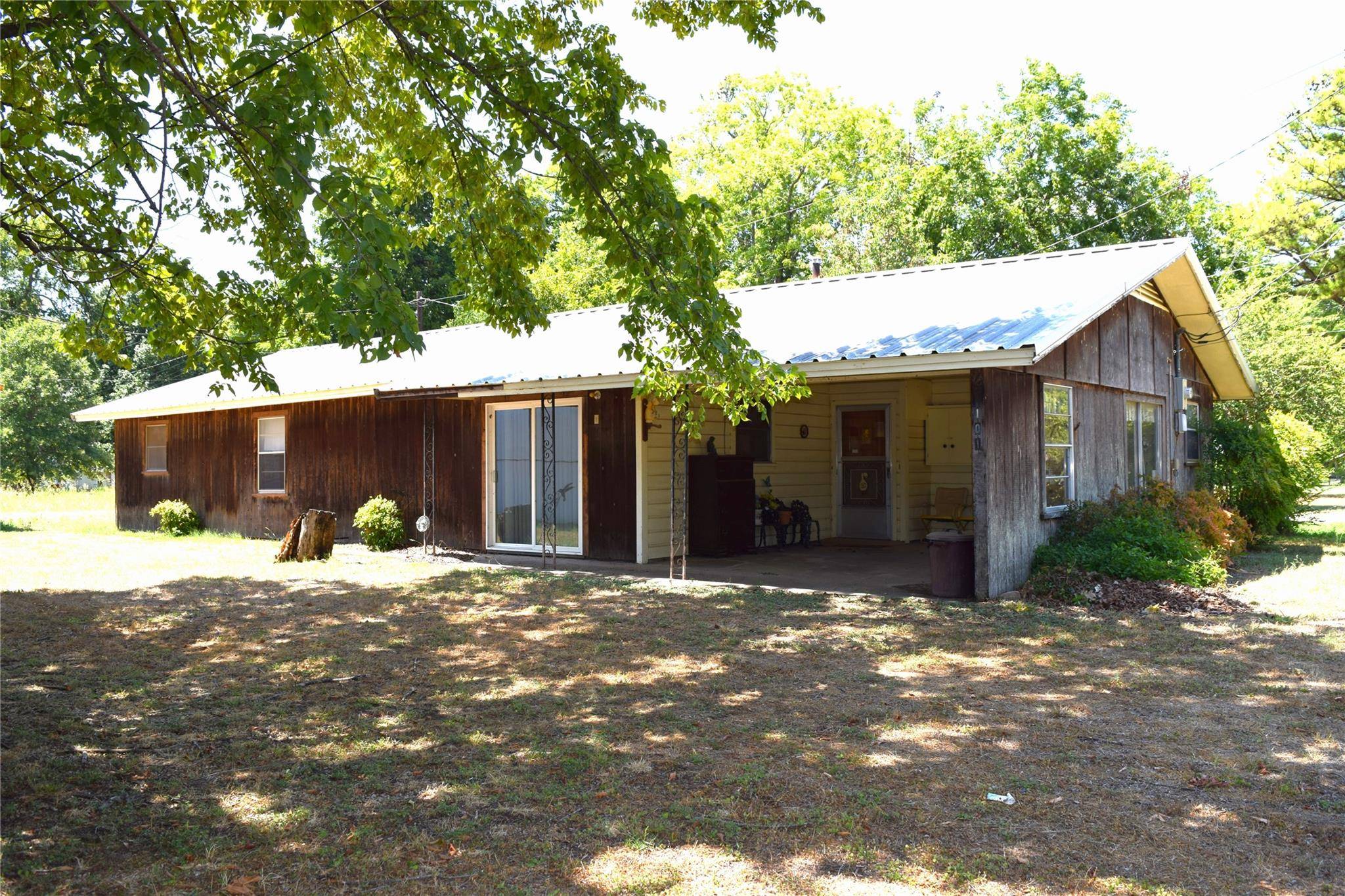 Roxton, TX 75477,101 3rd Street