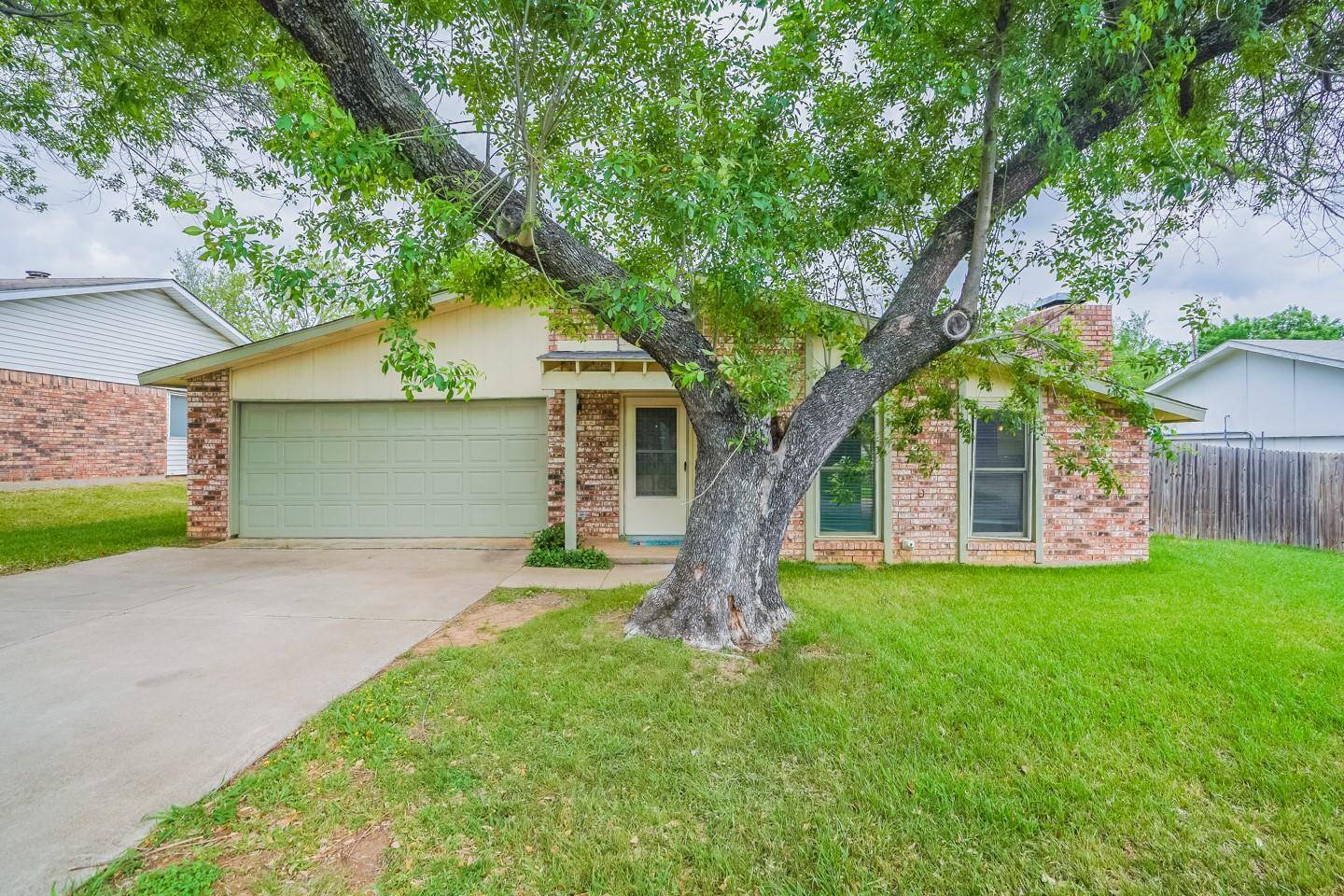 Bedford, TX 76021,621 Spring Forest Drive