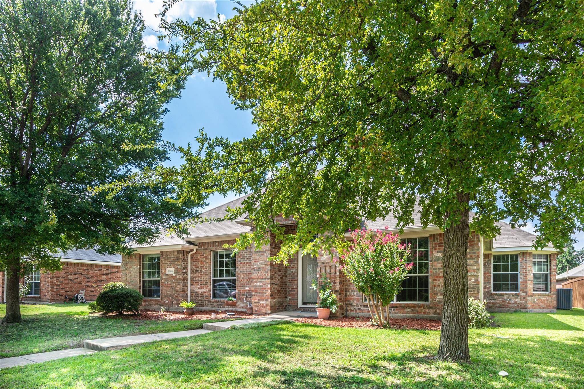 Rowlett, TX 75089,10305 Bent Tree Drive