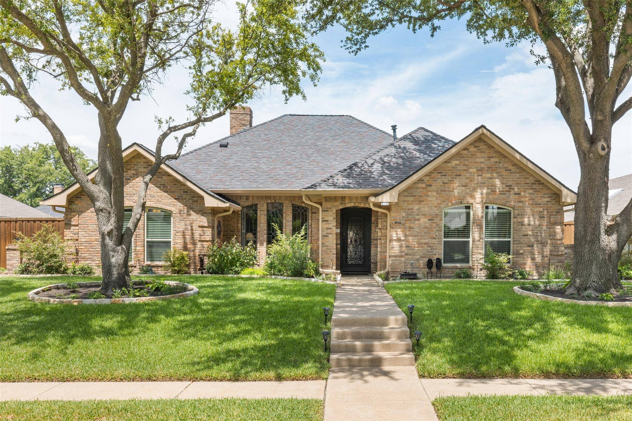 Plano, TX 75075,1533 Faringdon Drive