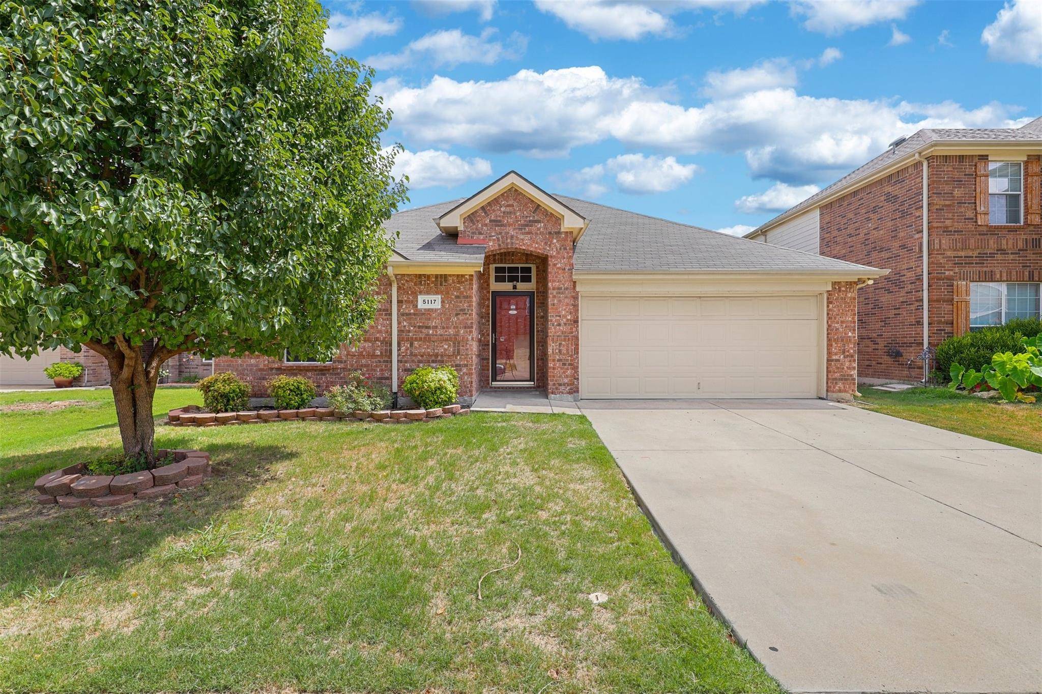 Fort Worth, TX 76179,5117 Breeze Hollow Court