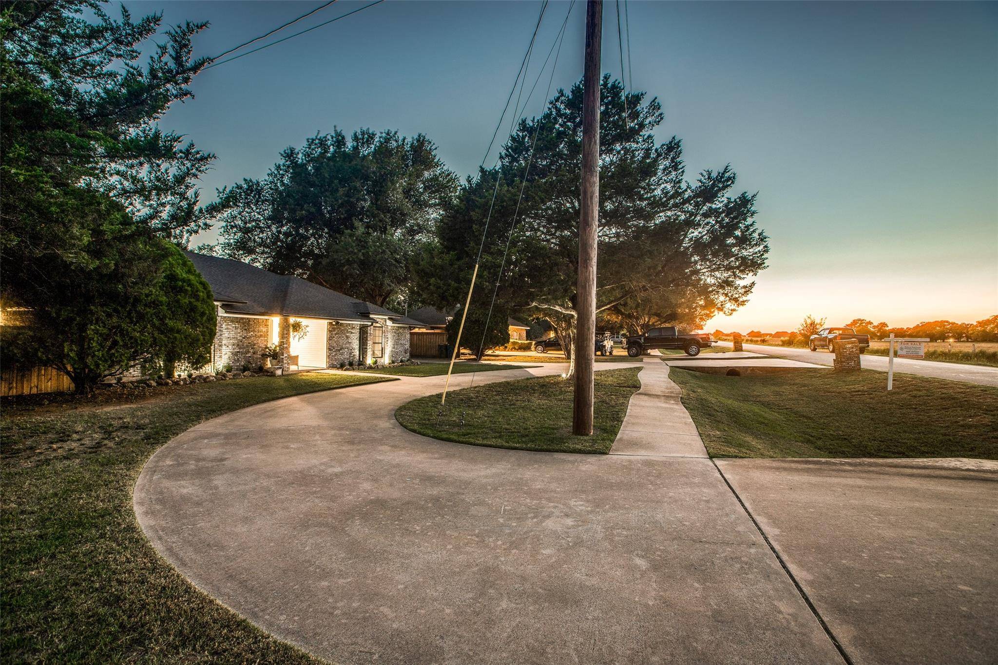 Shady Shores, TX 76208,213 W 6th Street W