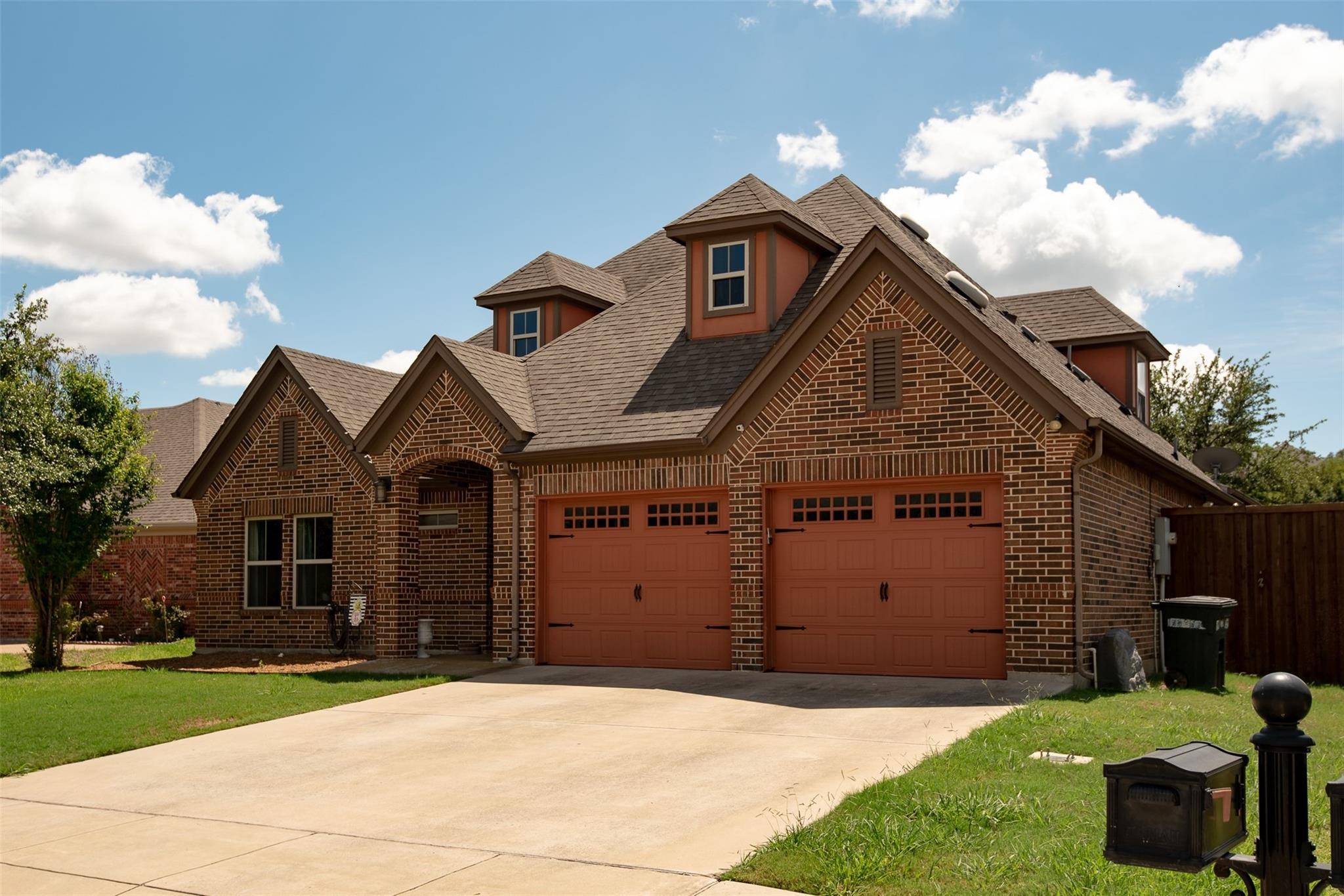 Benbrook, TX 76126,549 STERLING Drive