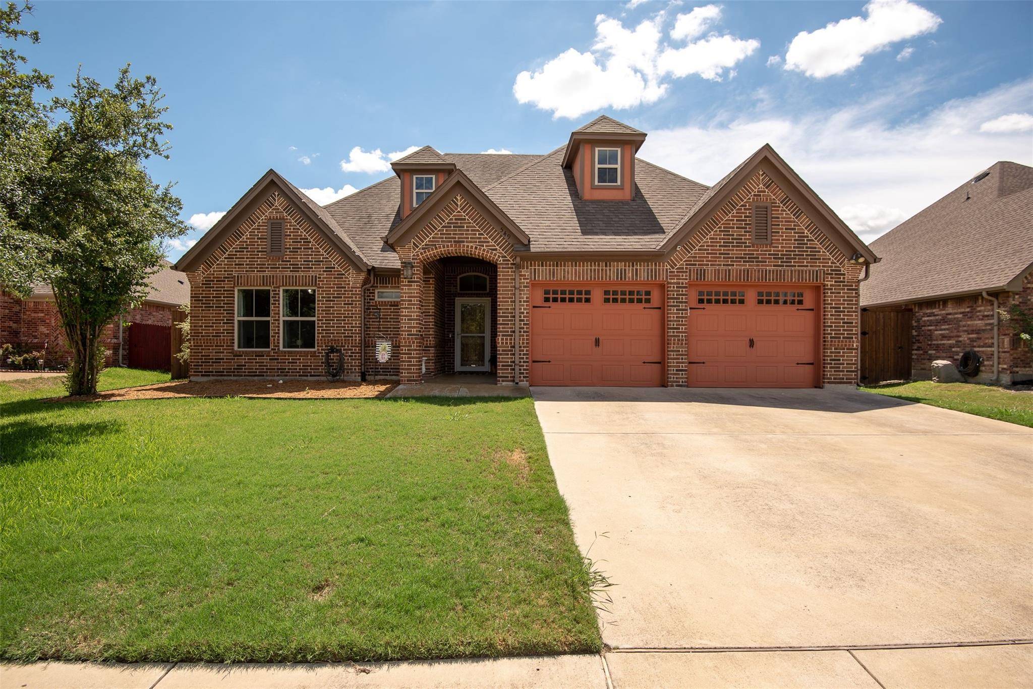 Benbrook, TX 76126,549 STERLING Drive