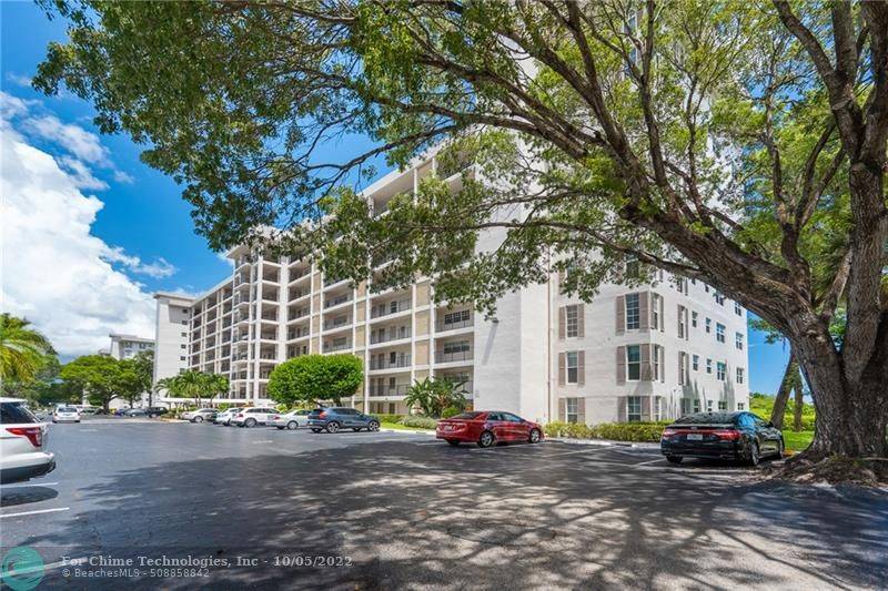 Pompano Beach, FL 33069,3300 N Palm Aire Dr  #303