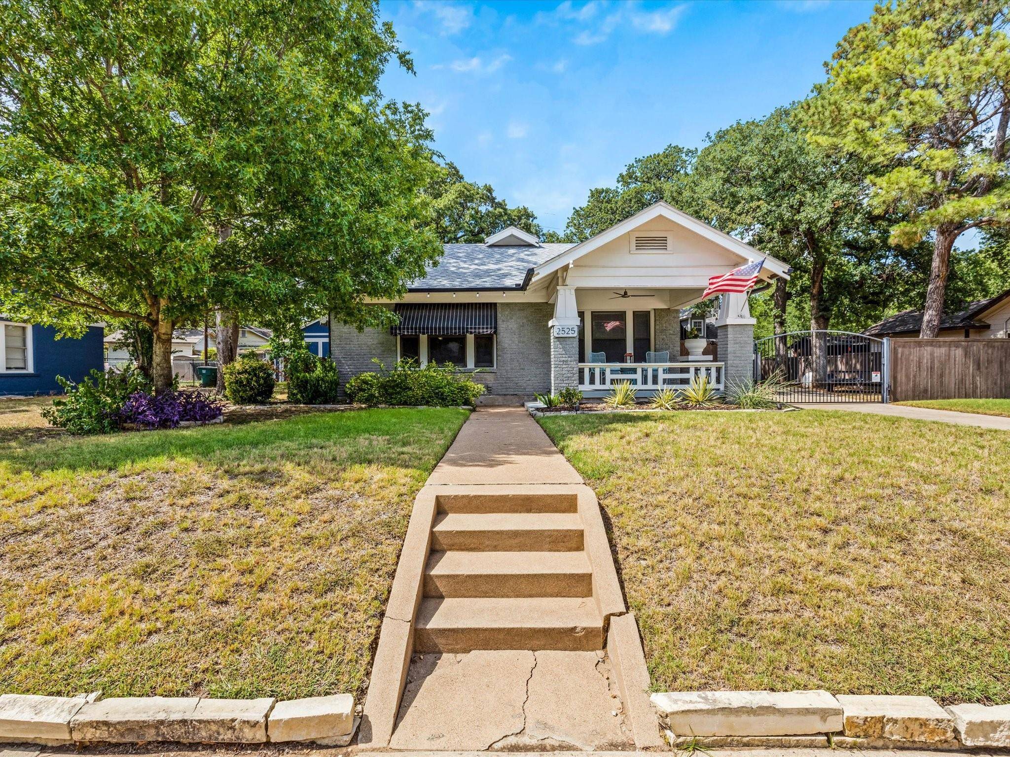 Fort Worth, TX 76111,2525 Carnation Avenue