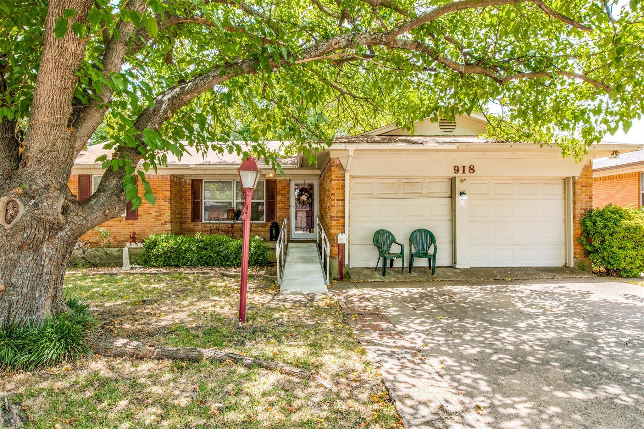 Garland, TX 75040,918 Bandera Lane