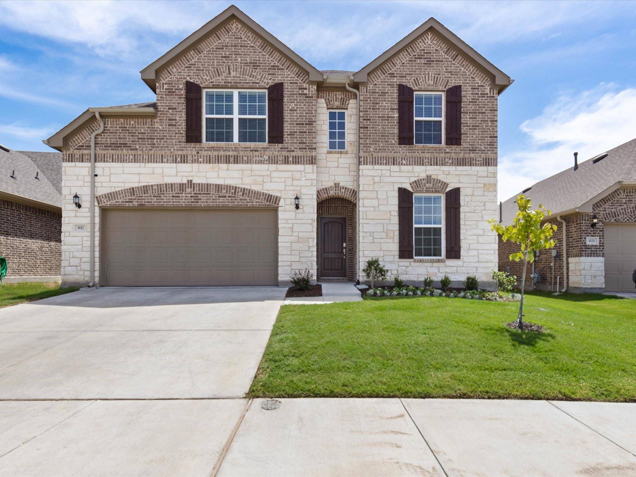 Fort Worth, TX 76052,817 Crest Breeze Drive