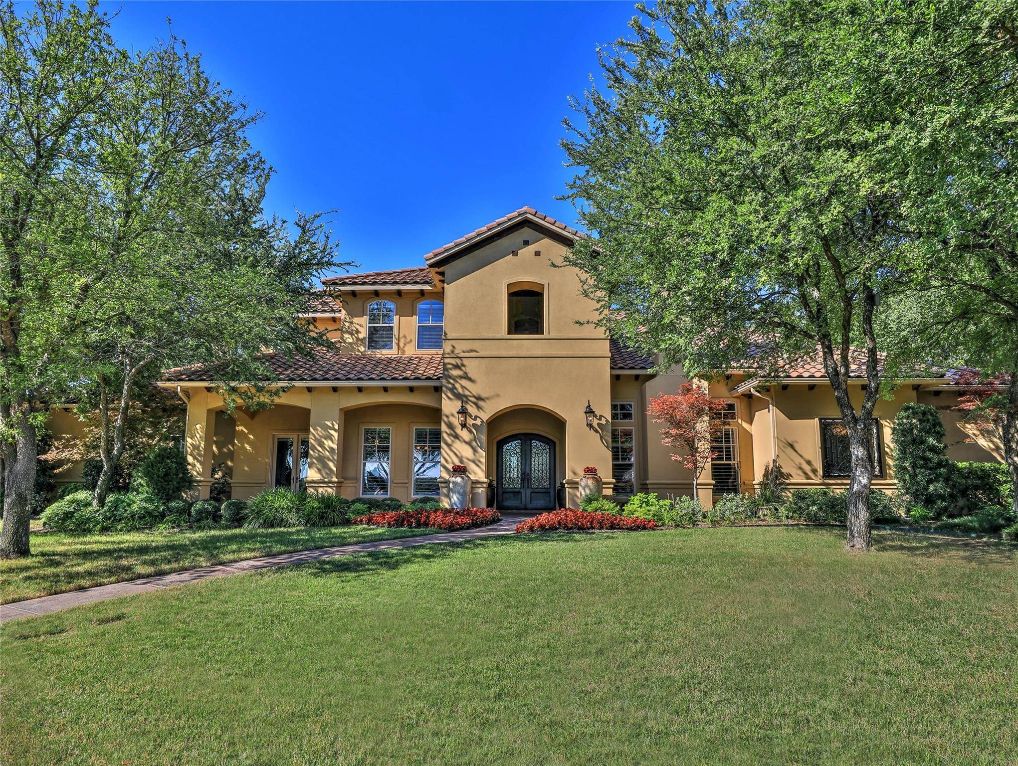 Fort Worth, TX 76132,6709 Oak Hill Drive