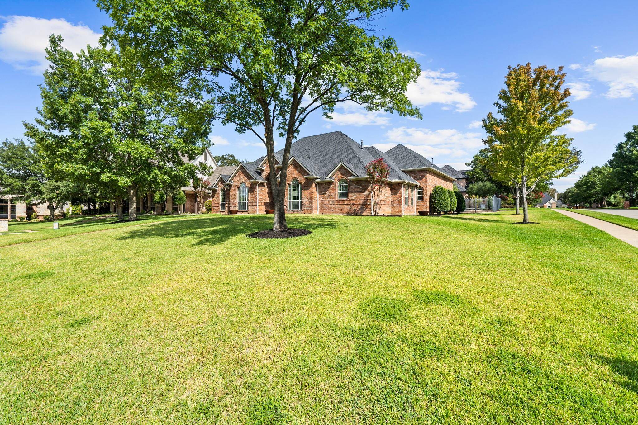 Keller, TX 76248,953 Monarch Way