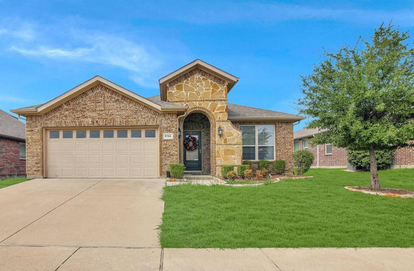 Arlington, TX 76002,9206 Moon River Court