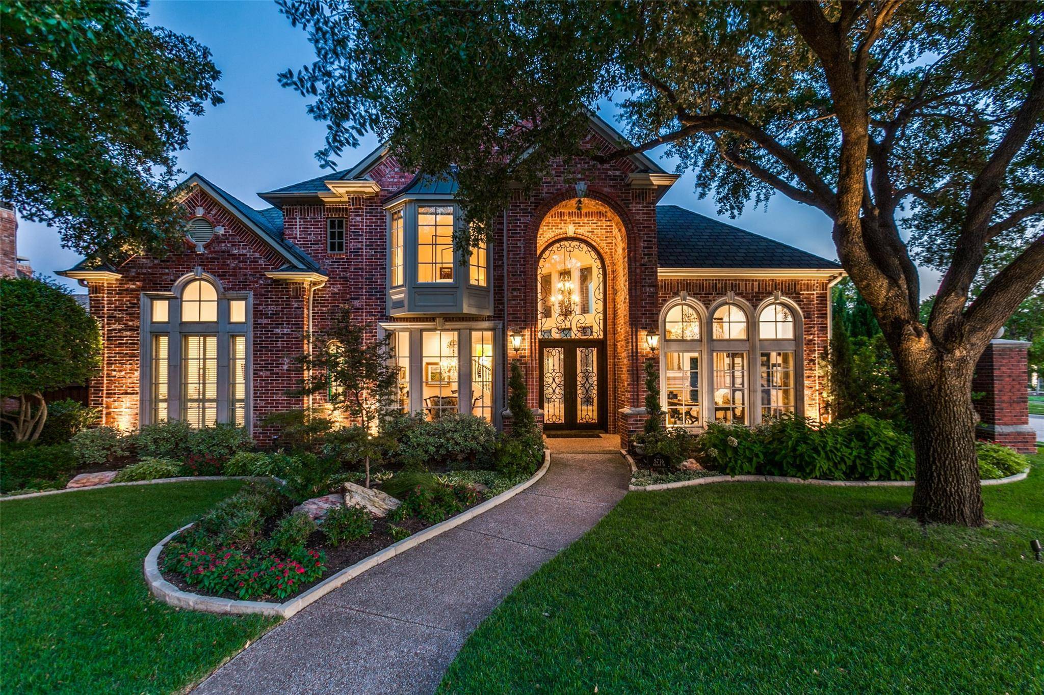 Plano, TX 75093,5716 Walden Drive