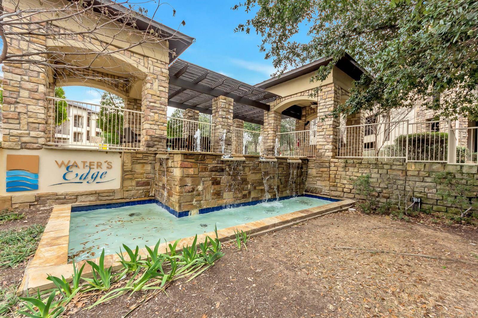 Lake Dallas, TX 75065,500 WATERS EDGE Drive #117