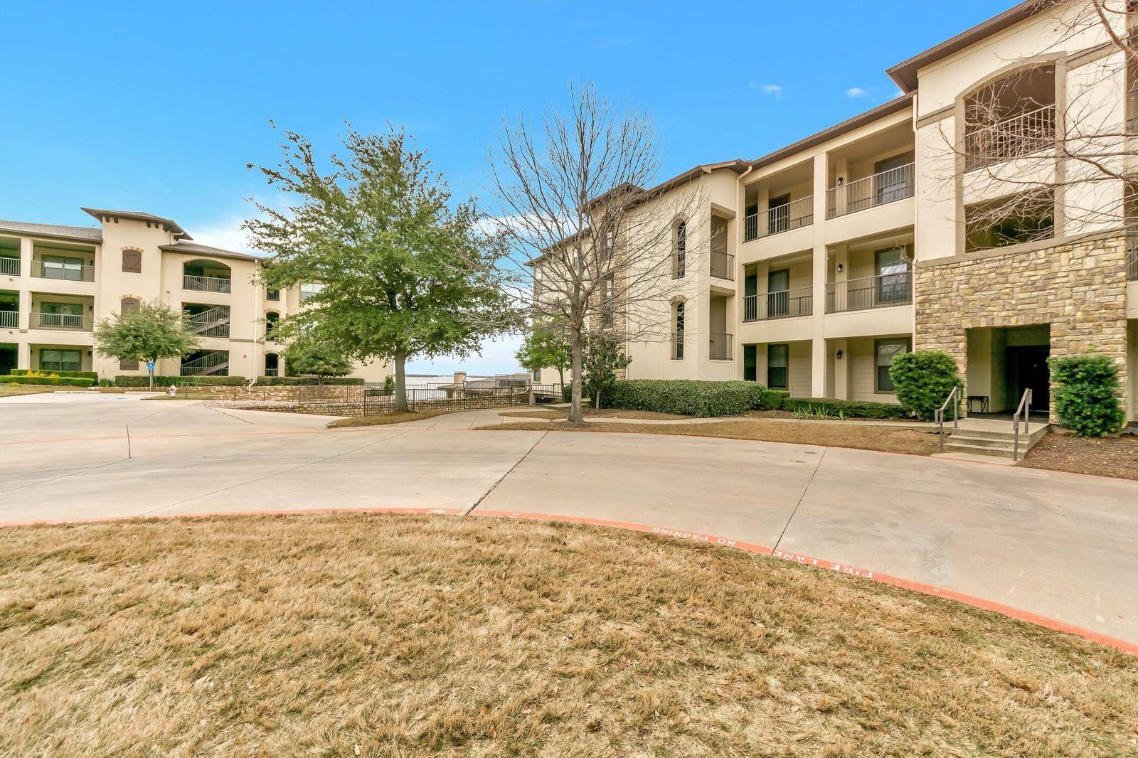 Lake Dallas, TX 75065,500 WATERS EDGE Drive #117