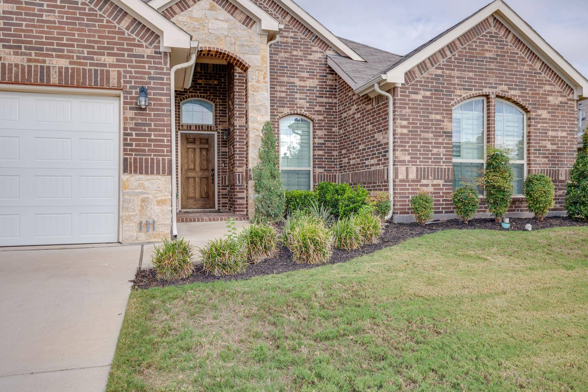 Edgecliff Village, TX 76134,8 Ashlawn Court