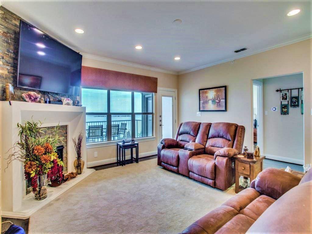 Lake Dallas, TX 75065,500 Waters Edge Drive #332