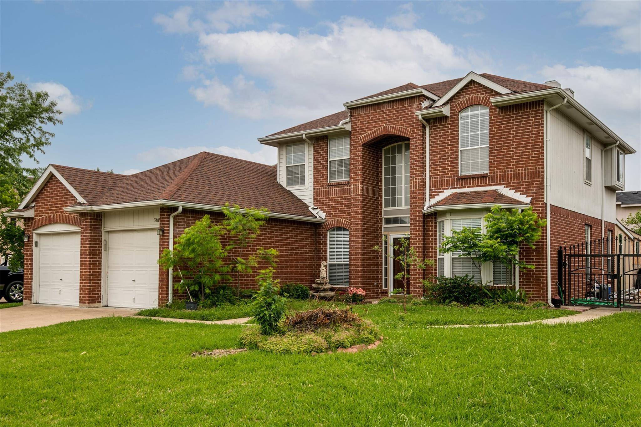 Grand Prairie, TX 75052,3469 Braes Meadow Drive