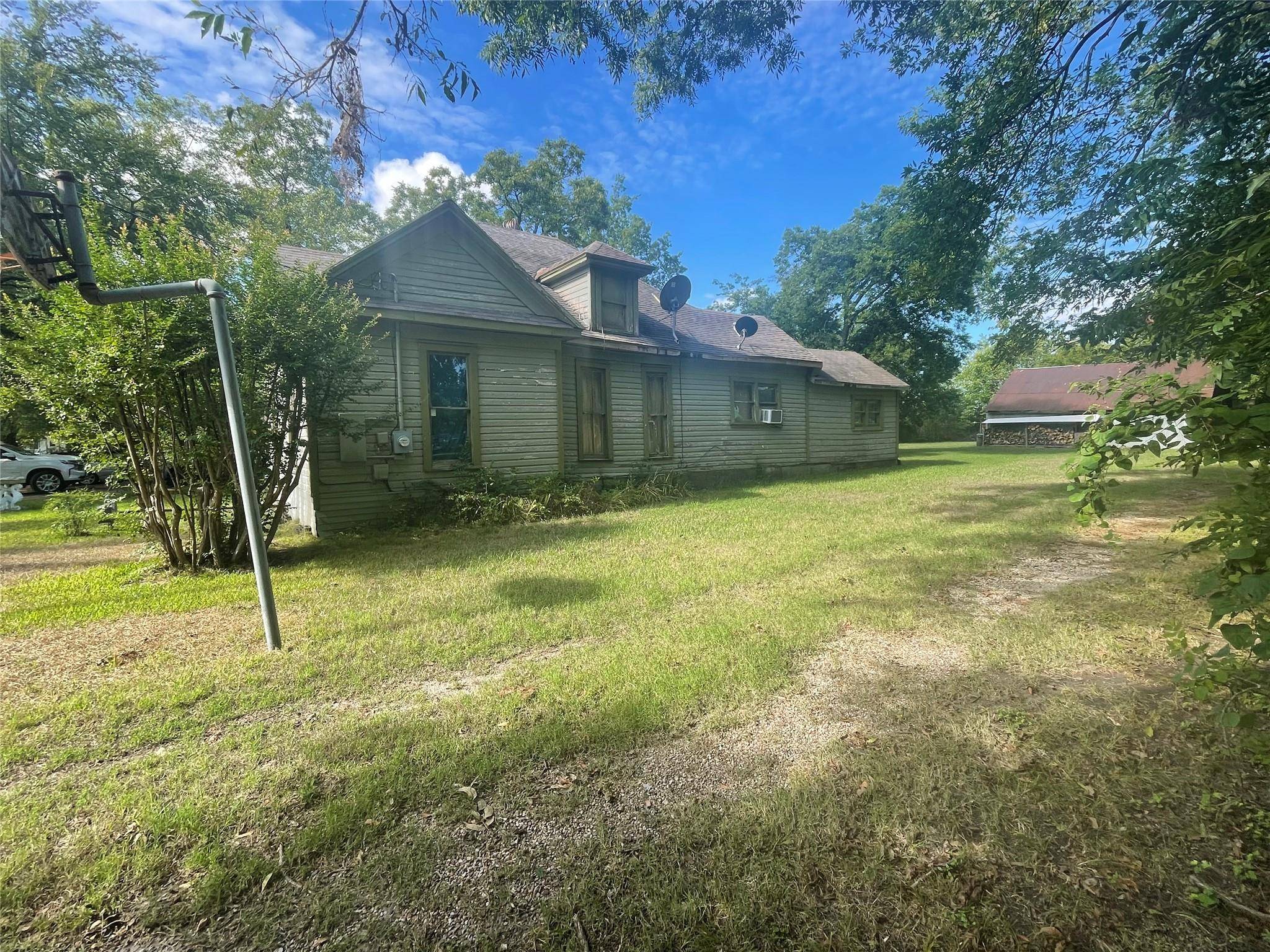 Bonham, TX 75418,807 Evans Street