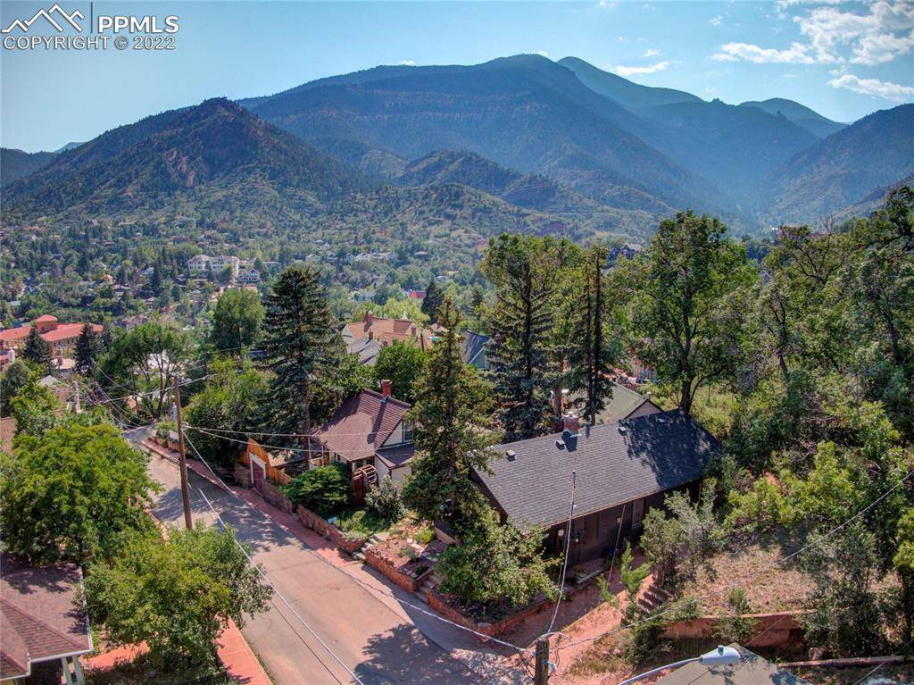 Manitou Springs, CO 80829,115 Cave AVE