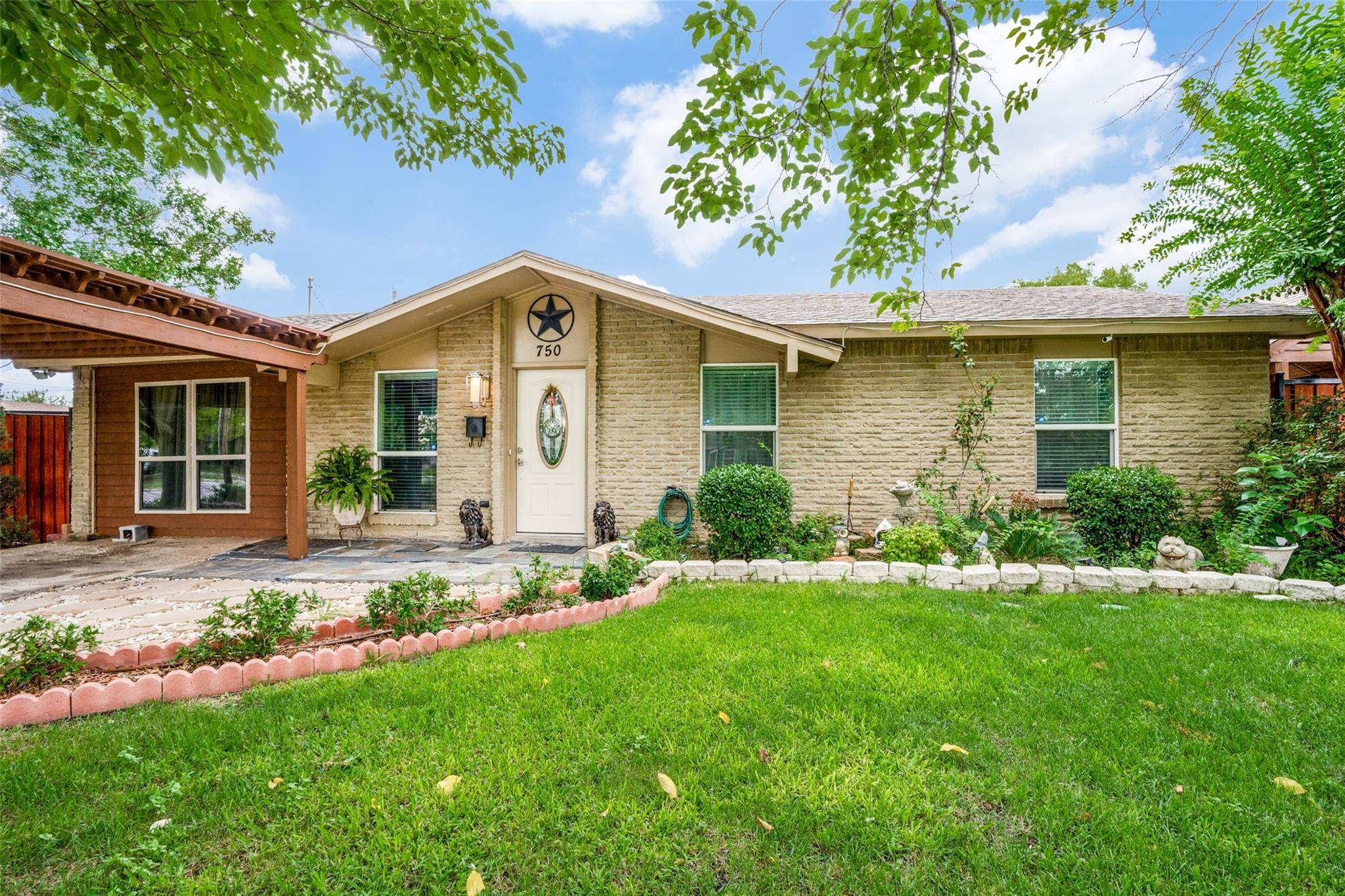 Grand Prairie, TX 75052,750 W Grenoble Drive