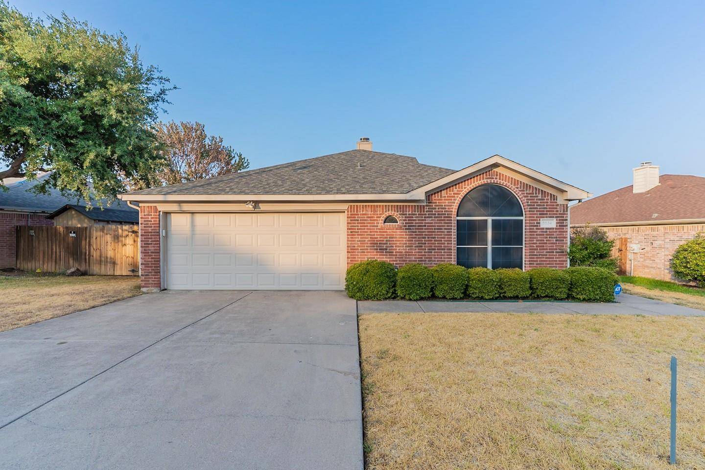 Arlington, TX 76017,5534 Alta Verde Circle