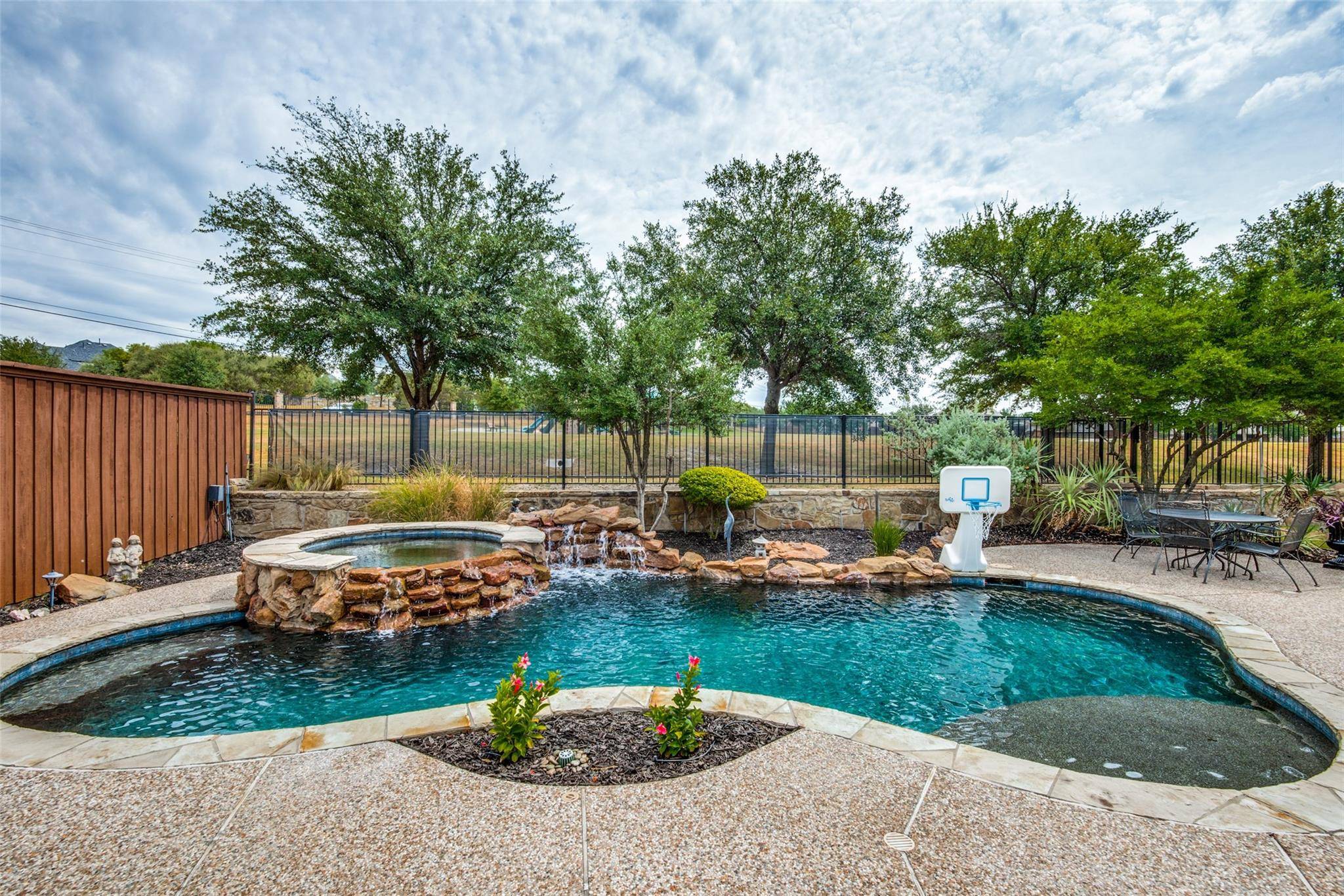 Prosper, TX 75078,721 Table Rock Drive