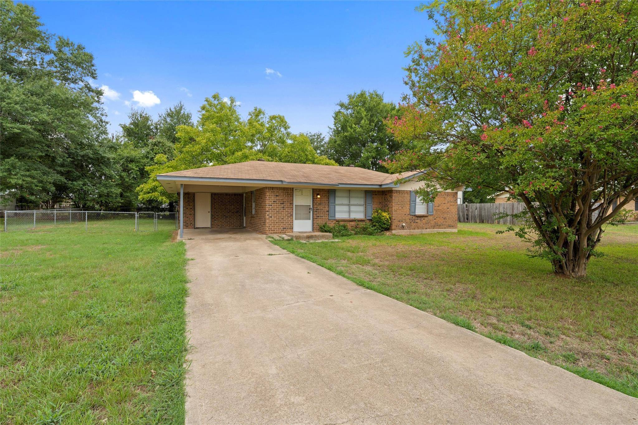 Fairfield, TX 75840,619 Dejay Street