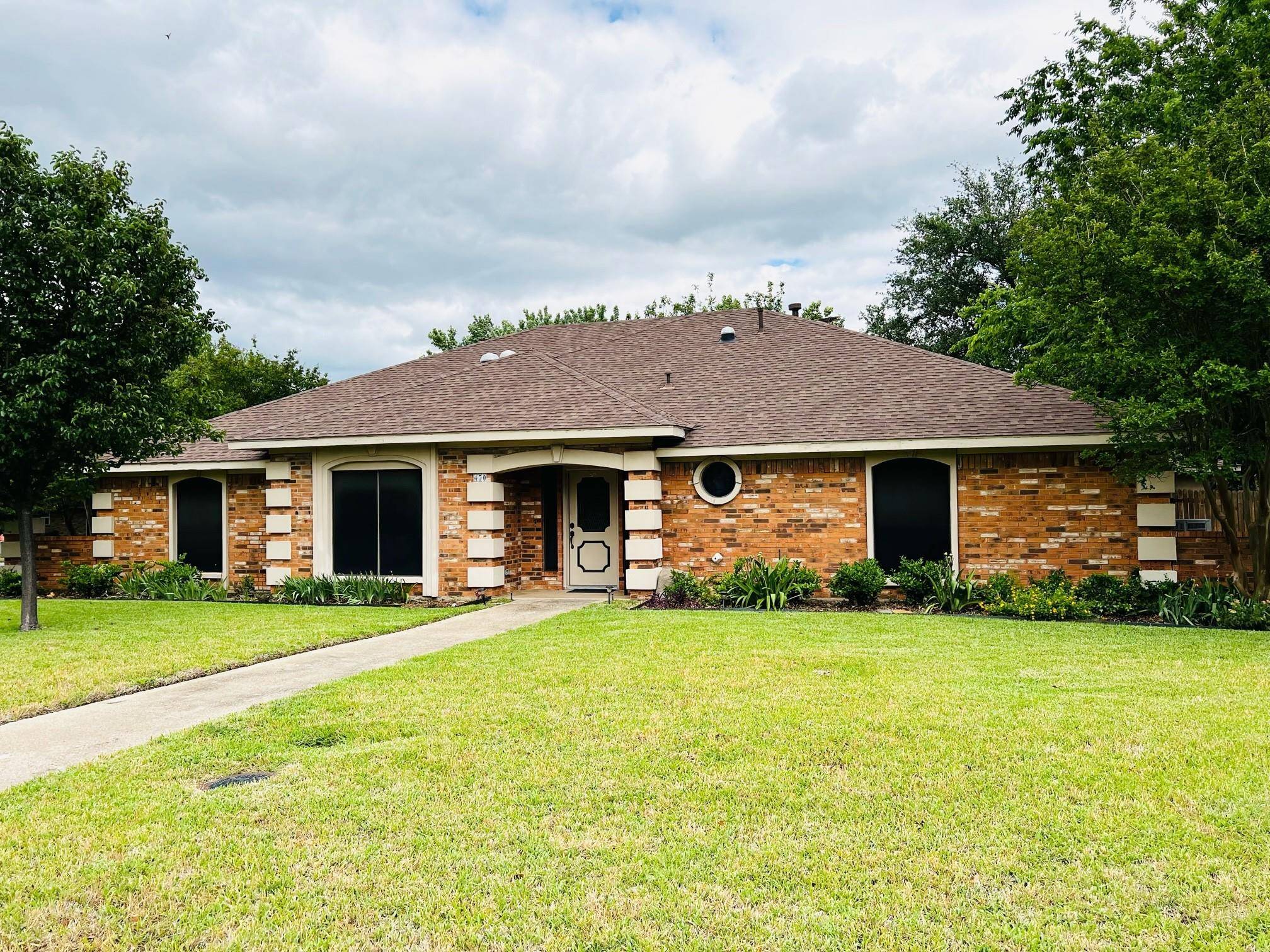 Highland Village, TX 75077,470 MOSSWOOD DR