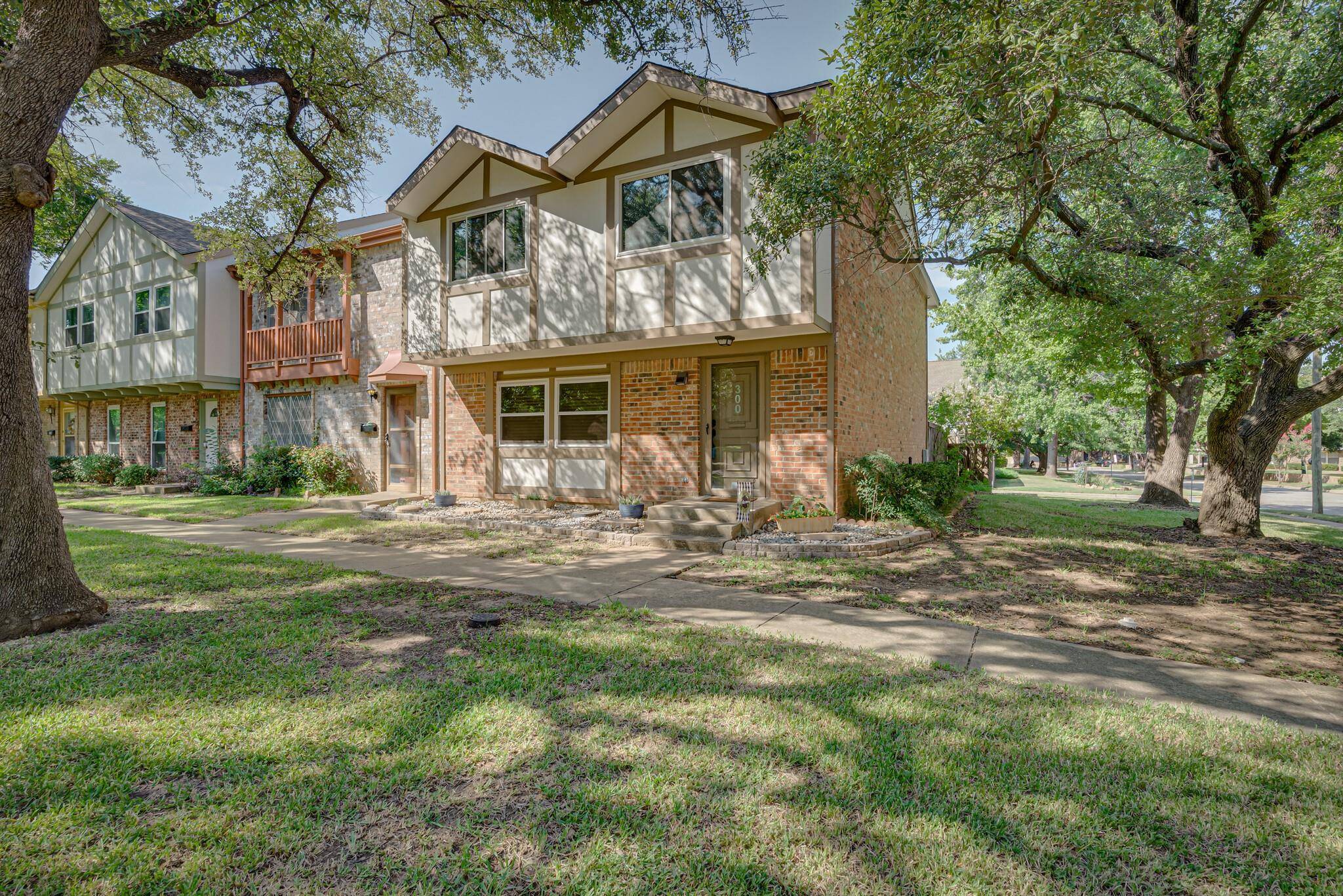 Arlington, TX 76013,300 Westview Terrace