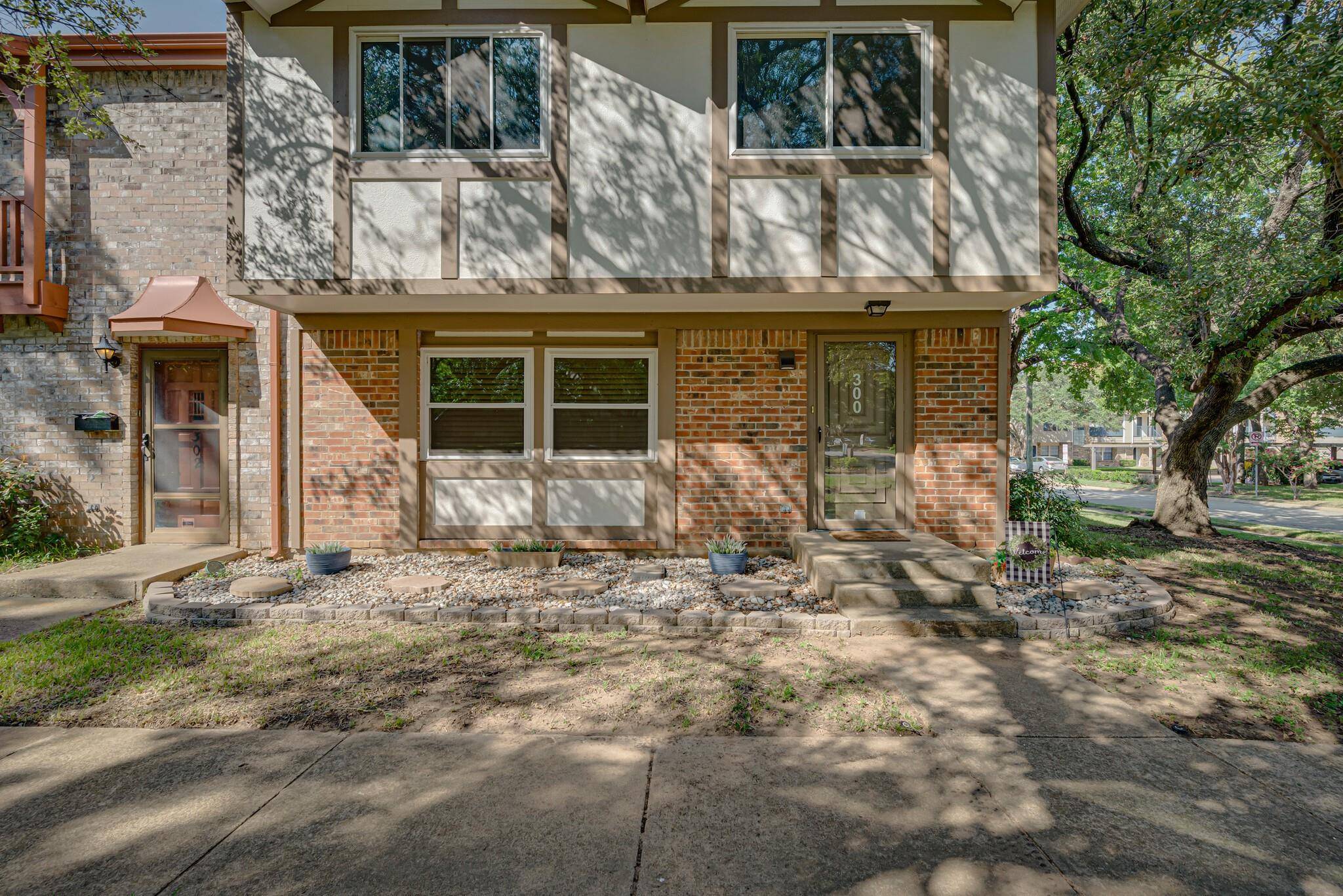 Arlington, TX 76013,300 Westview Terrace