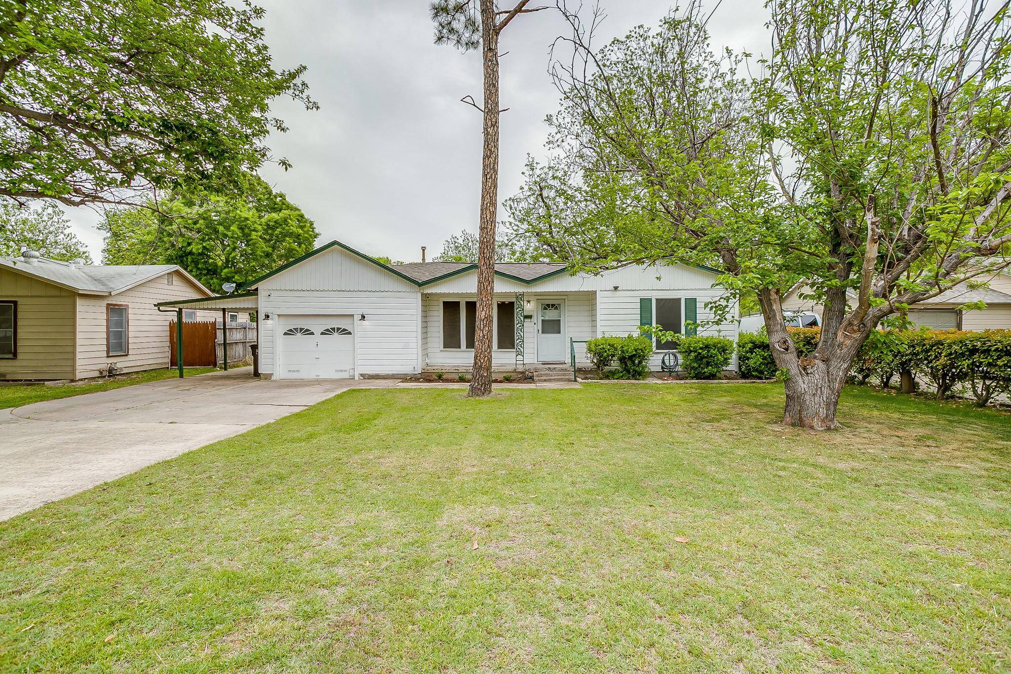 Fort Worth, TX 76111,3212 Bonnie Brae Avenue