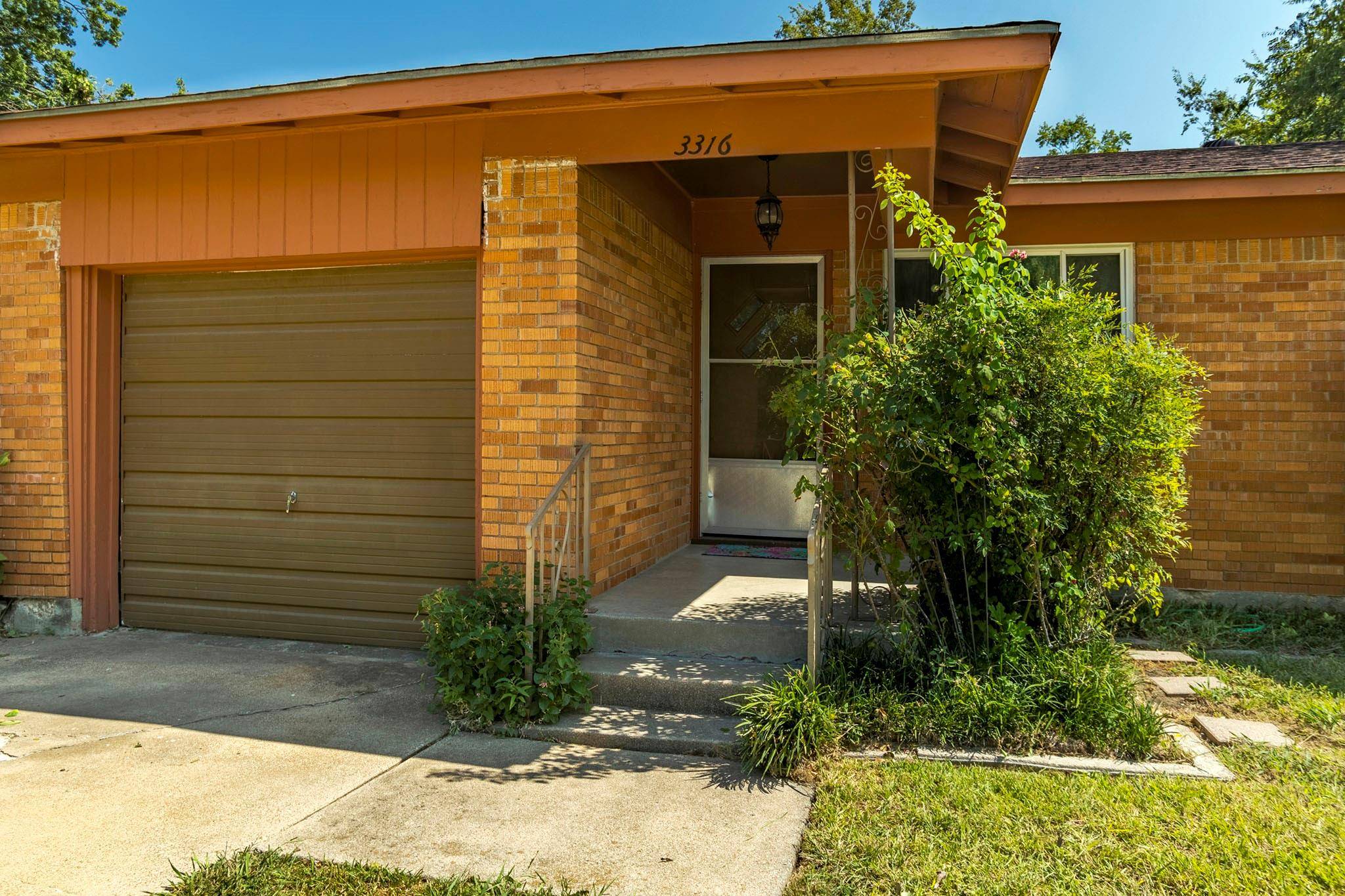 Fort Worth, TX 76111,3316 Lakeland Street