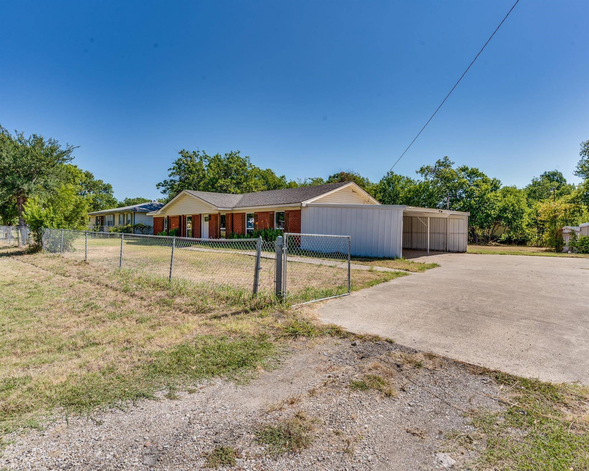 Palmer, TX 75152,611 S Dallas Street