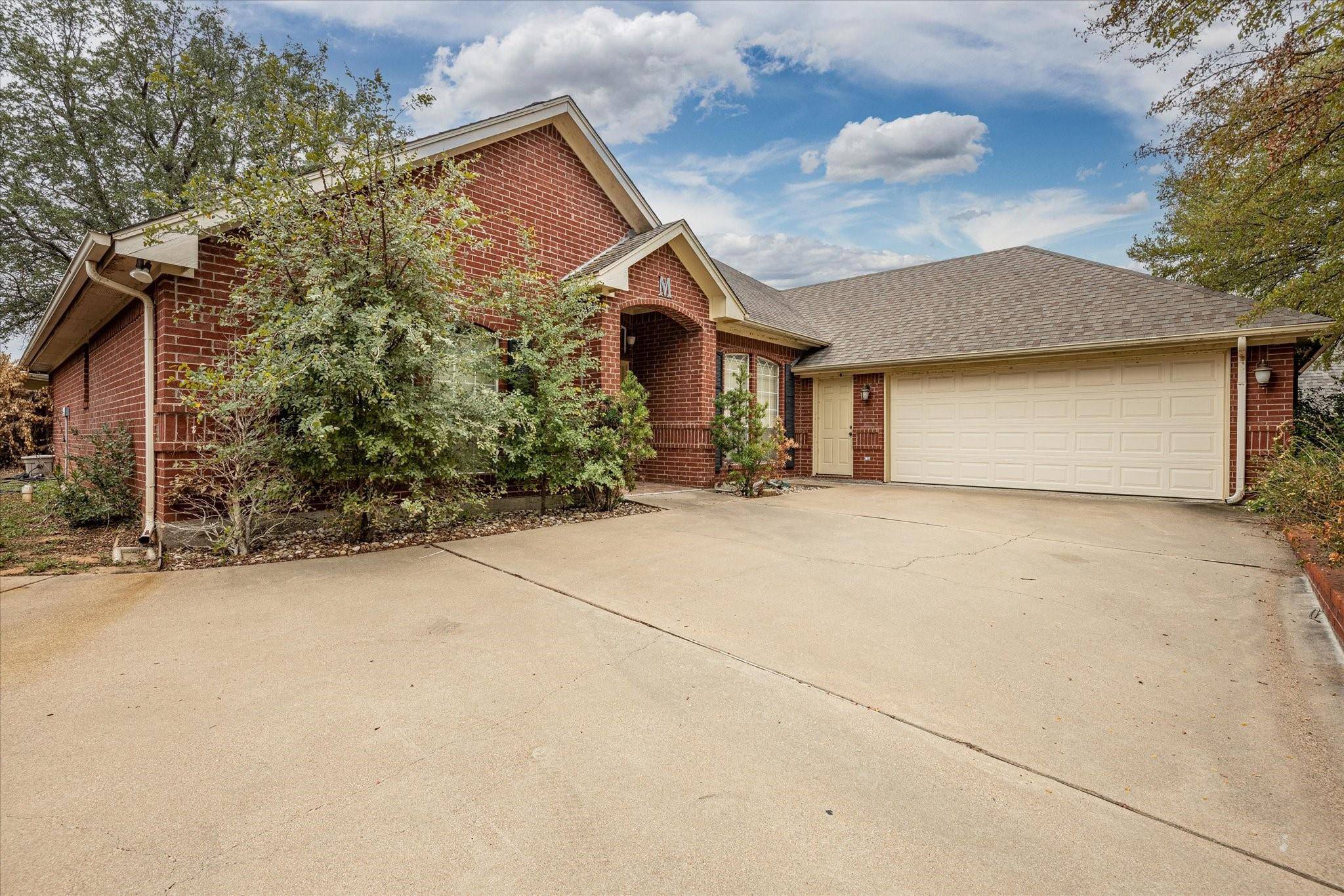 Granbury, TX 76049,205 Aqua Vista Drive