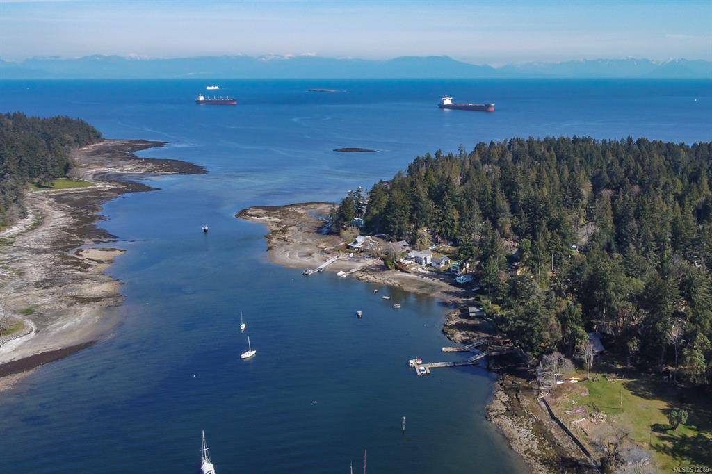 Protection Island, BC V9R 6R1,174 Pirates Lane