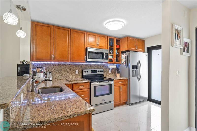 Pompano Beach, FL 33062,2601 NE 14th St Causeway  #322