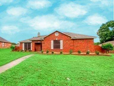 Desoto, TX 75115,916 Breckenridge Drive