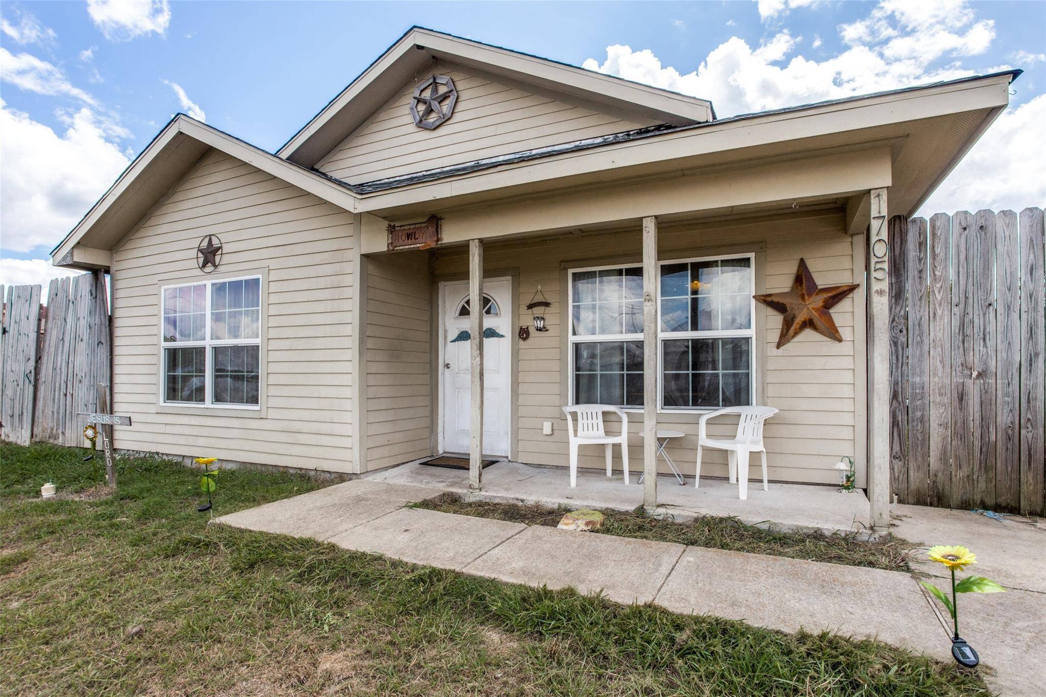 Greenville, TX 75401,1705 Manor Garden