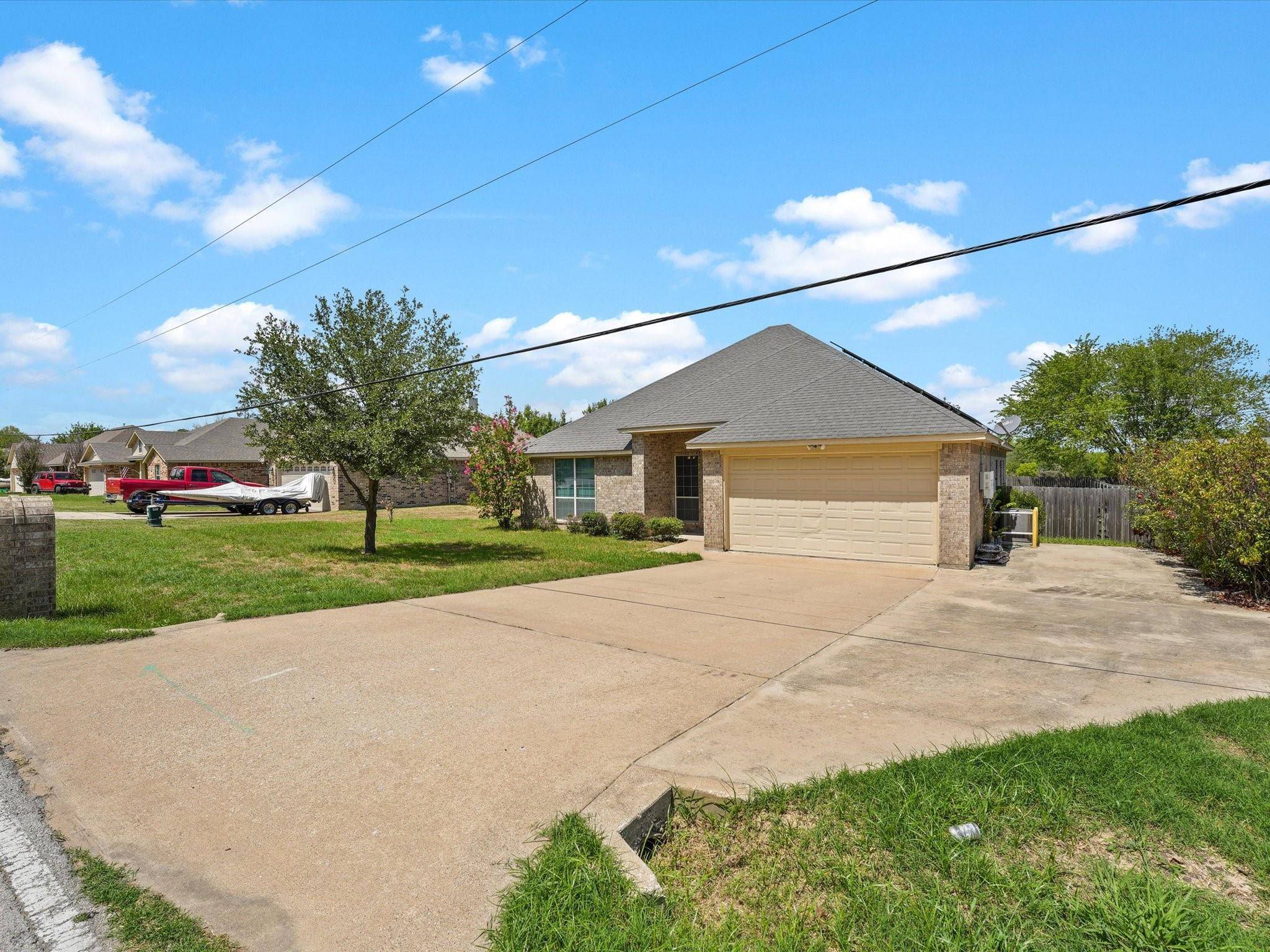 Azle, TX 76020,708 Wood Lane