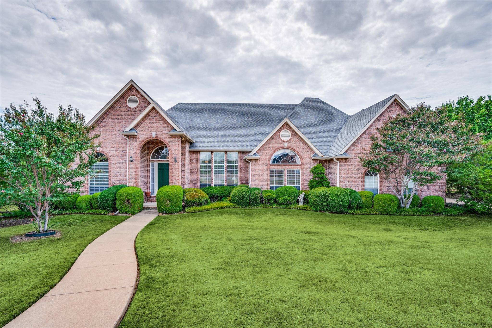 Grand Prairie, TX 75104,816 Mallard Pointe Drive